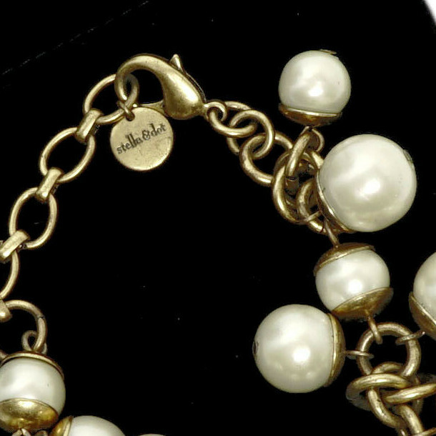 Faux Pearl Bracelet Adjustable 7-9 inches Fashion Stella and Dot Charm Style
