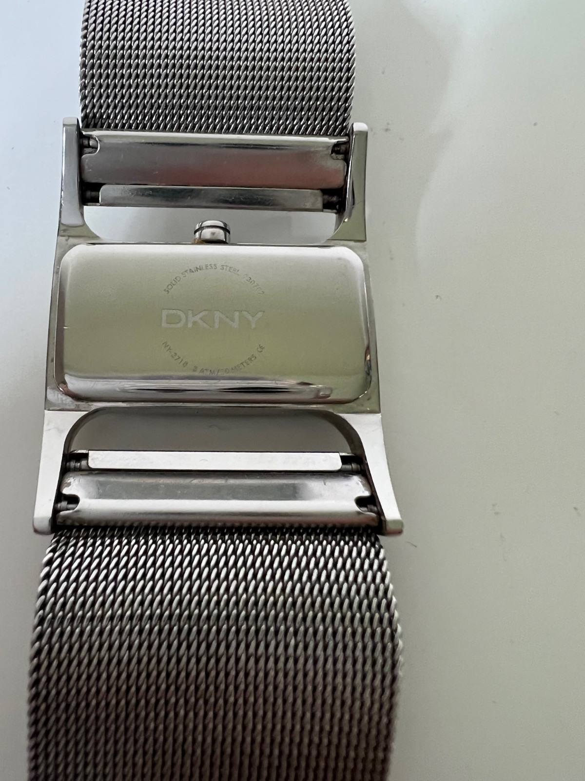 Operational DKNY Stylish Women’s Stainless Steel Mesh Band Watch