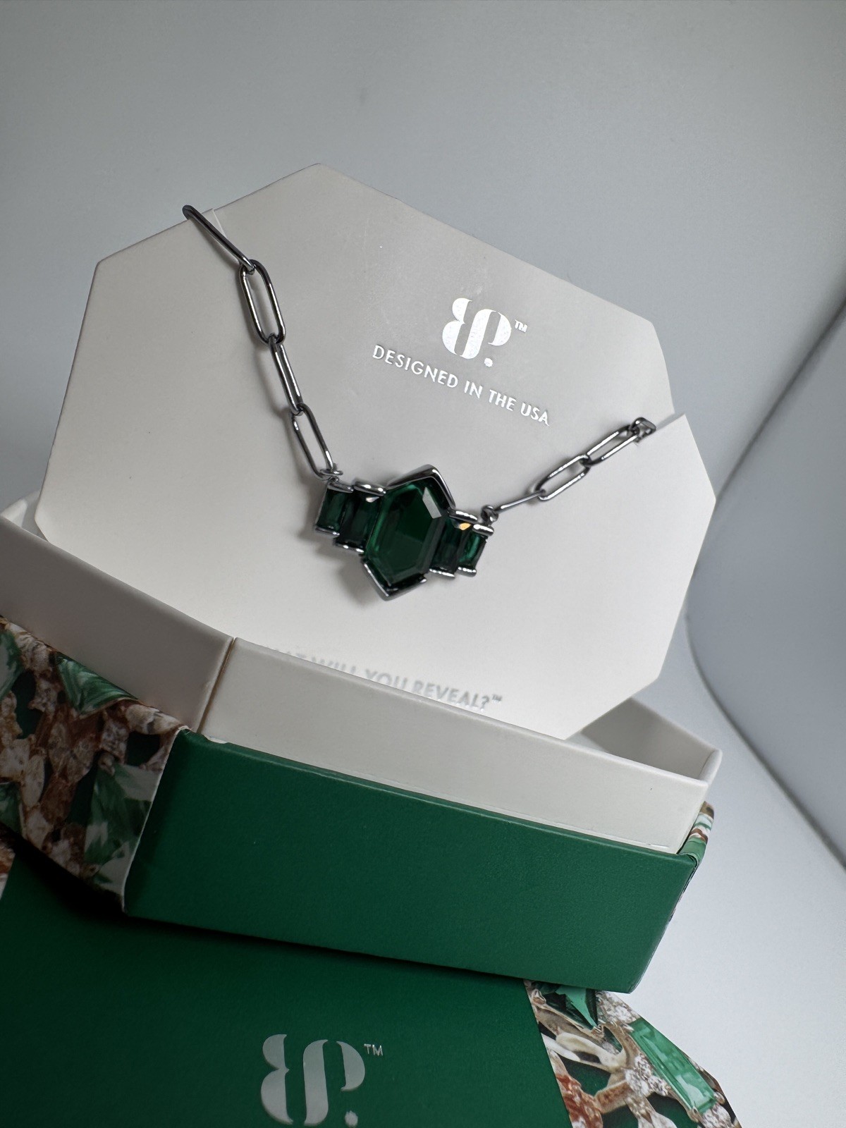 Bomb Party May 2025 Necklace NK93233 “Luxe Allure” Emerald on Hematite Plating