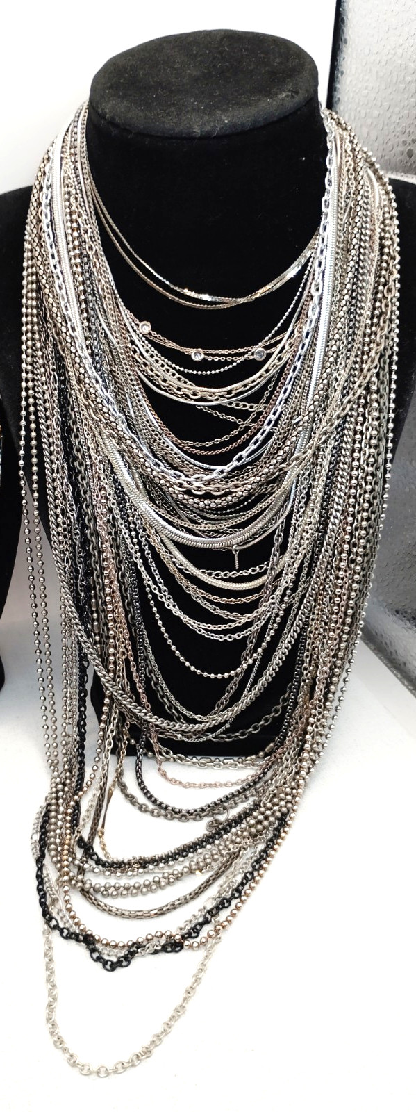 119 Pcs – Gold/Silver/Black Toned Chain Necklaces/Bracelets/Anklets 1.88lbs #685