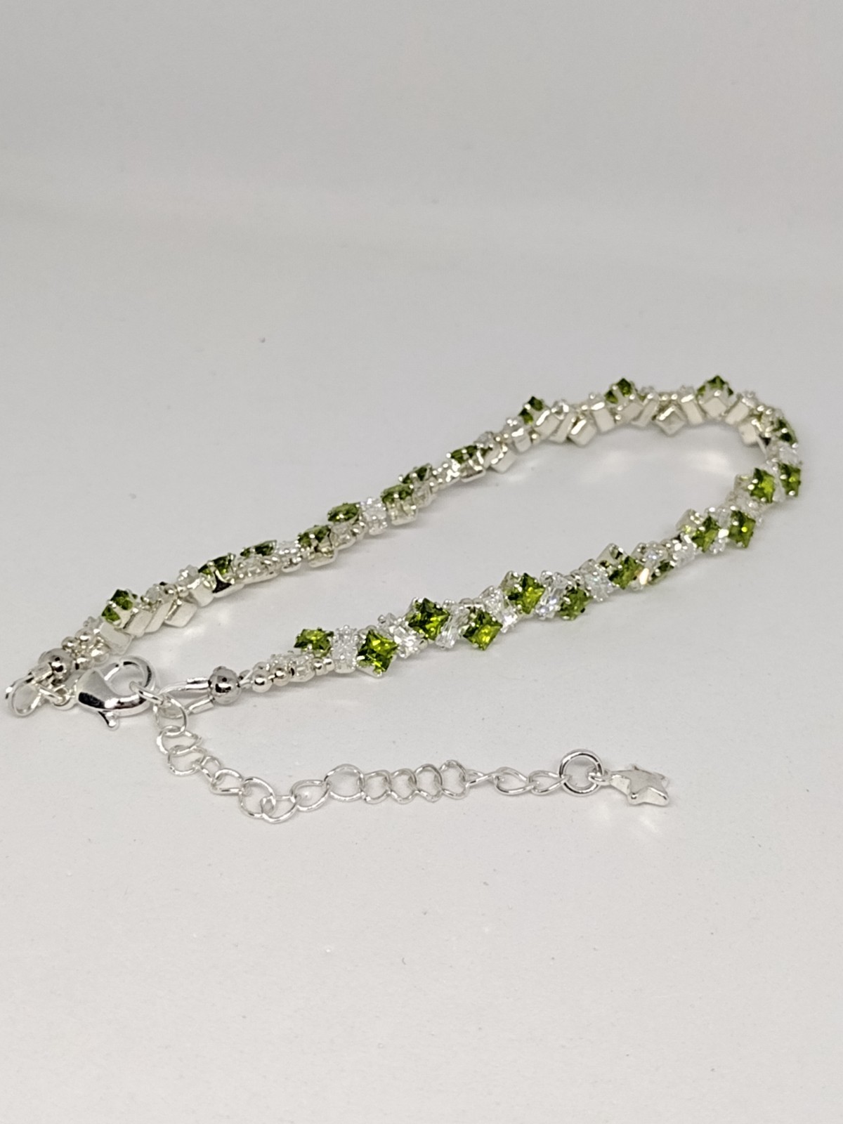 7-inch Bracelet Angle Stack – 3mm Green SQUARE-2x4mm White Rectangle Prong-Sets.