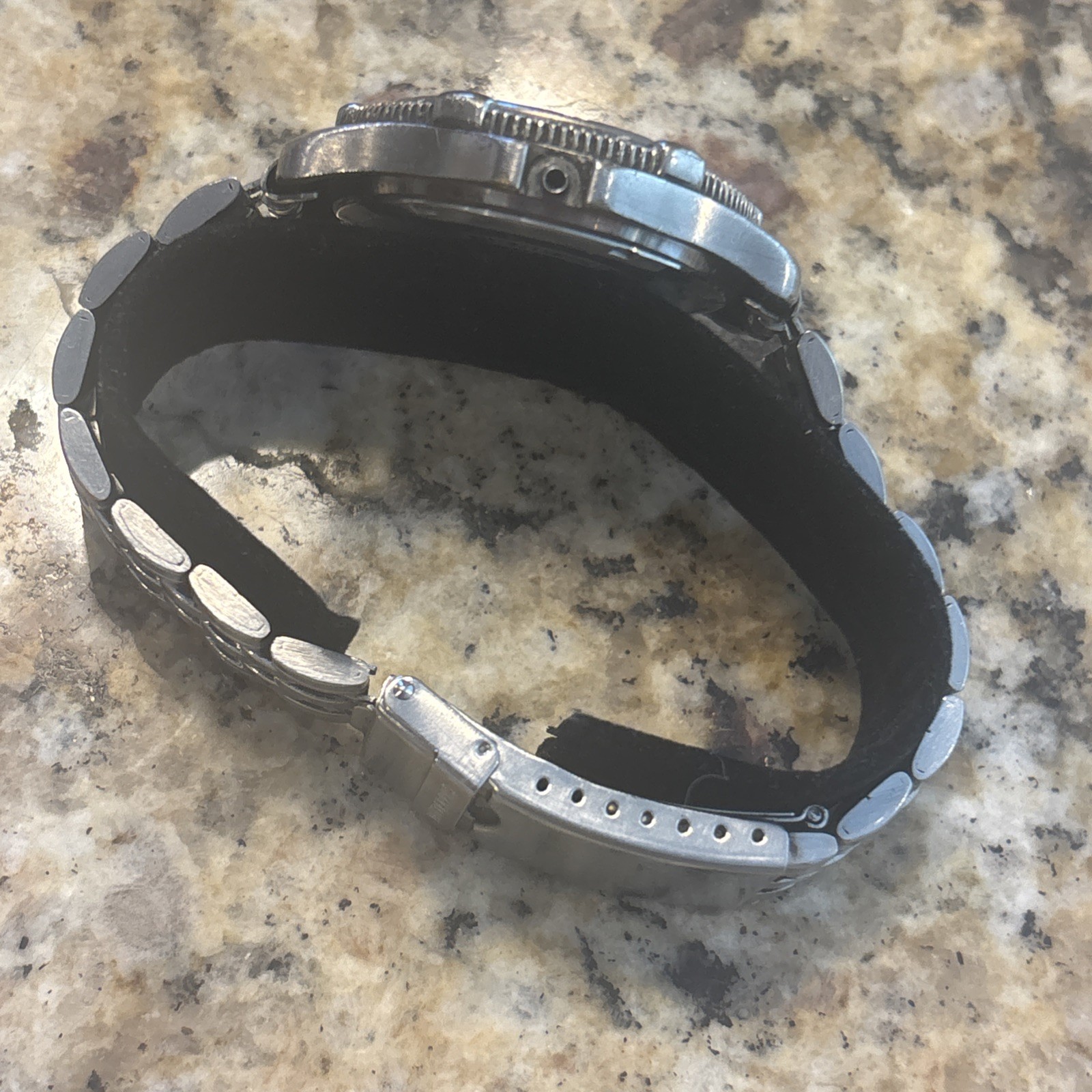Guess WaterPro Indiglo 50 Meters/165 Feet Quartz Watch Untested & As Is