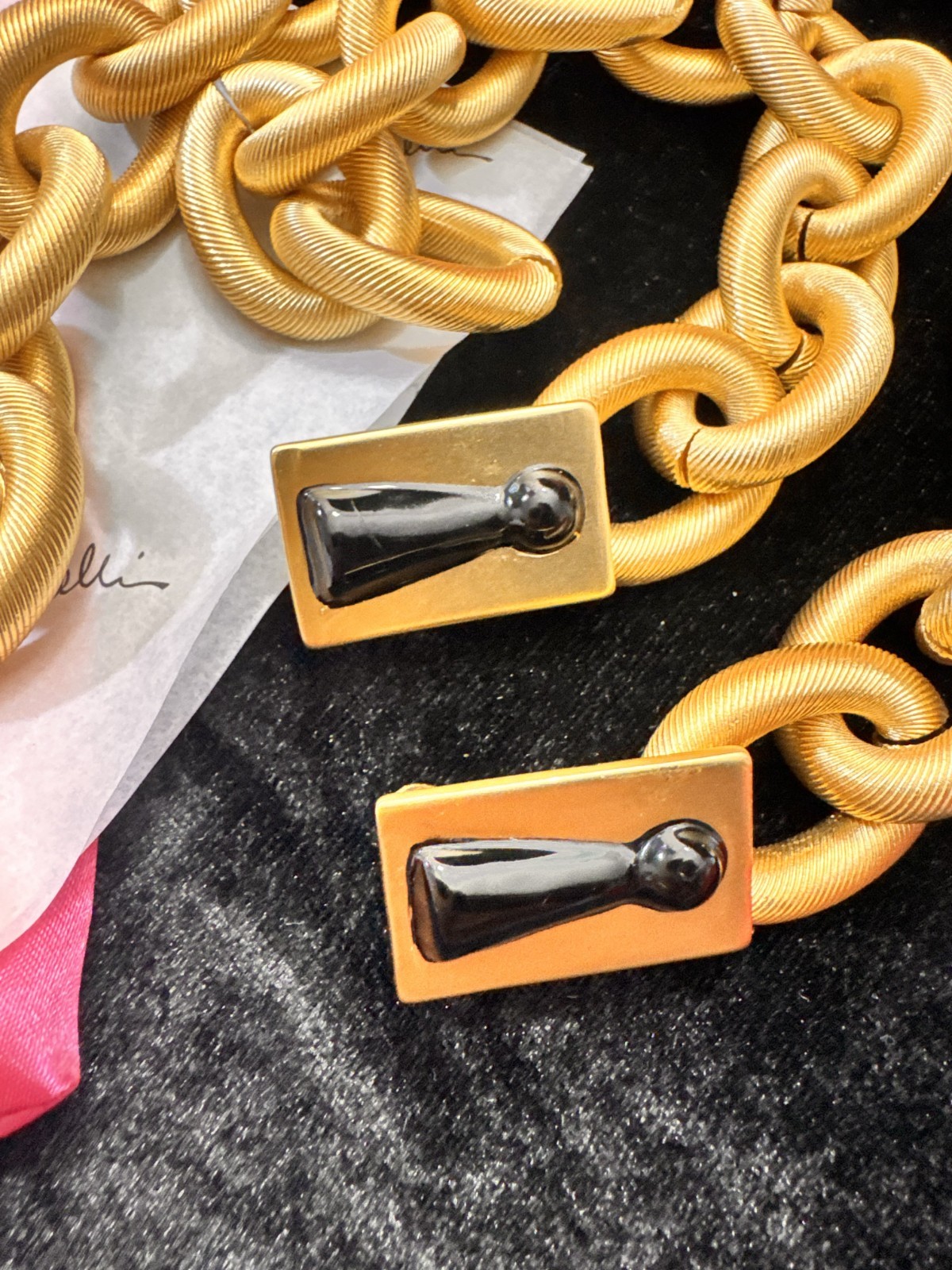 Schiaparelli INSPIRED Simple Keyhole Geometric Coarse Necklace Series NEW