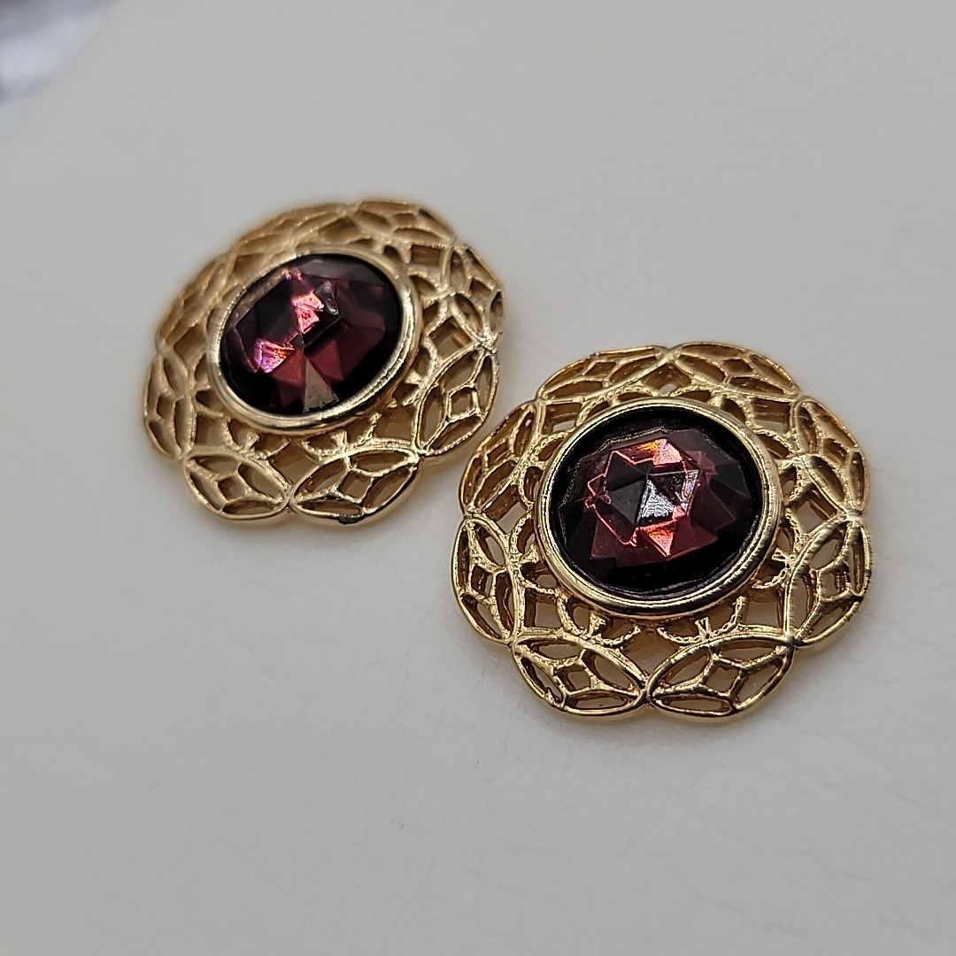 Faux Amethyst Colored Faceted Rhinestone Filigree Round Post Vintage Earrings