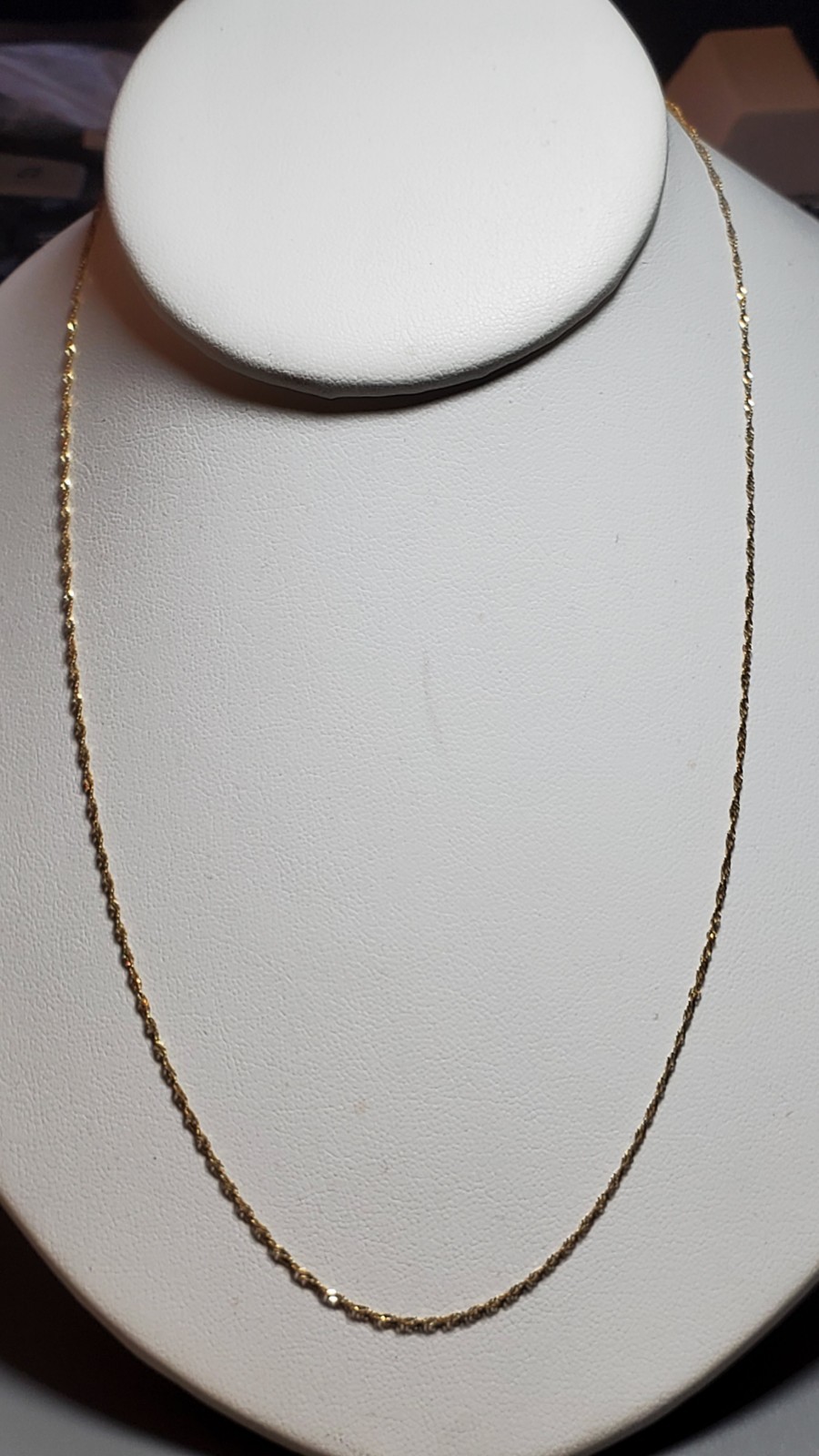 Made In Italy 1.0 MM 14KT Yellow Gold Singapore Style Thin Chain Necklace 18″
