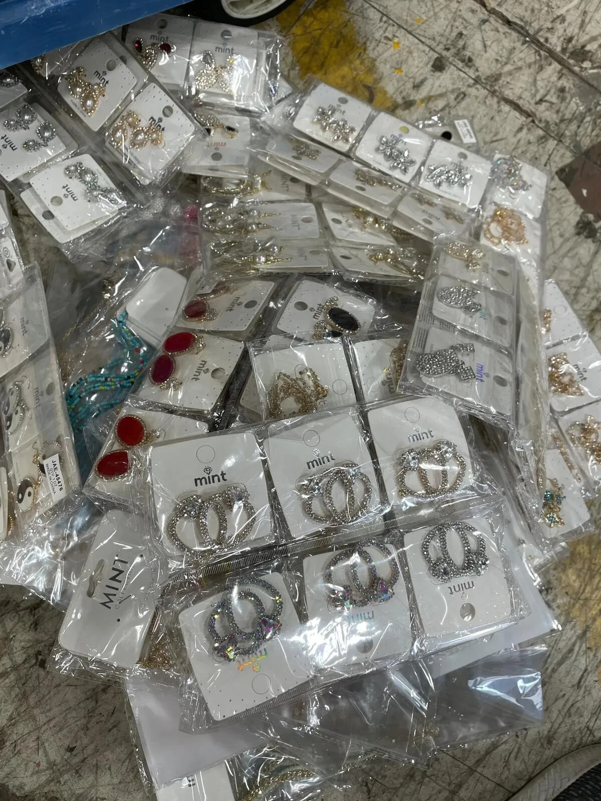 Lot Of 200 Pieces Of High Quality Fashion Jewelry – Original Retail Values To $9