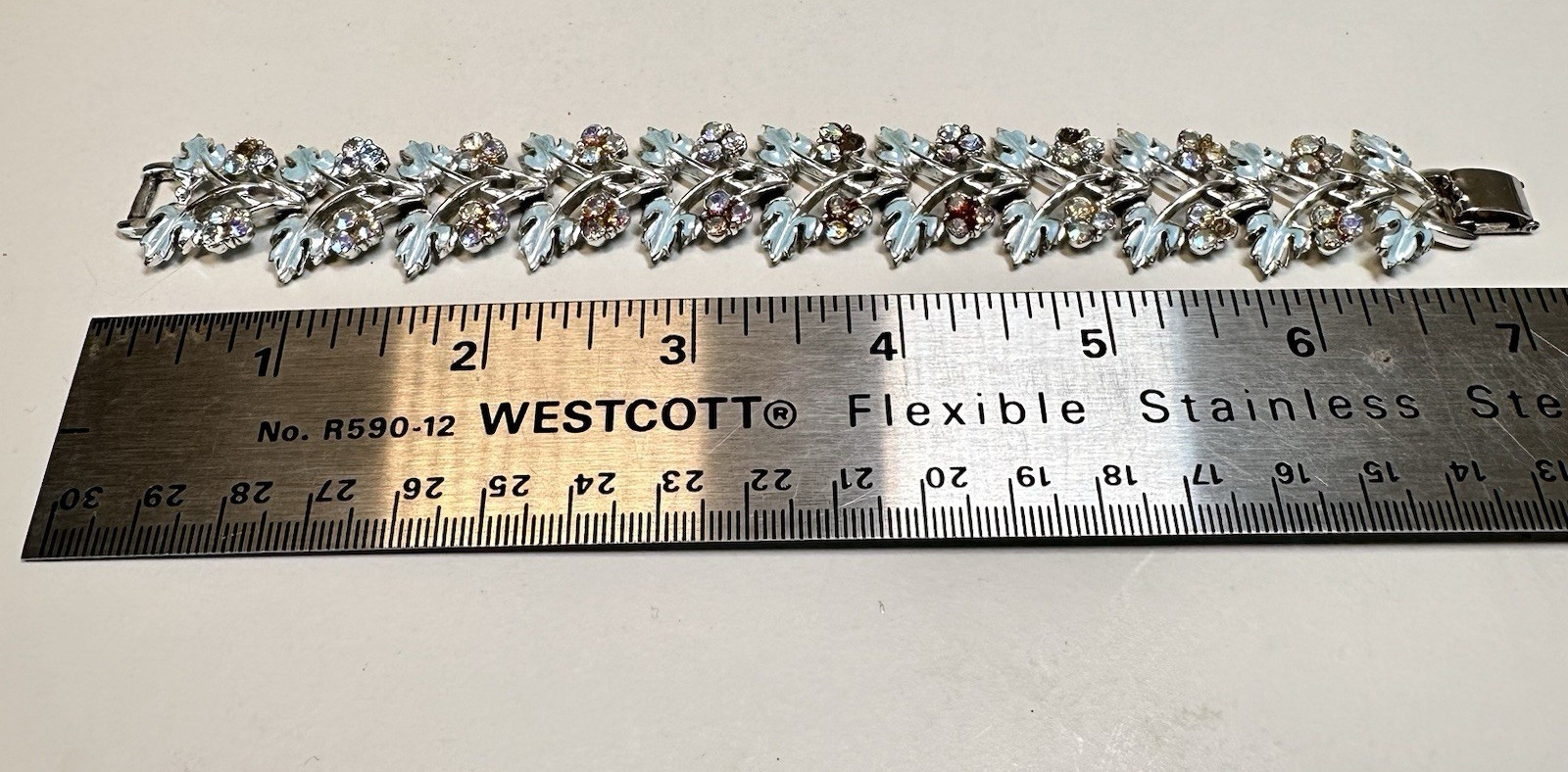 Vtg Coro Silvertone Dinner Bracelet Blue enamel Leaves & Aurora Borealis Berries