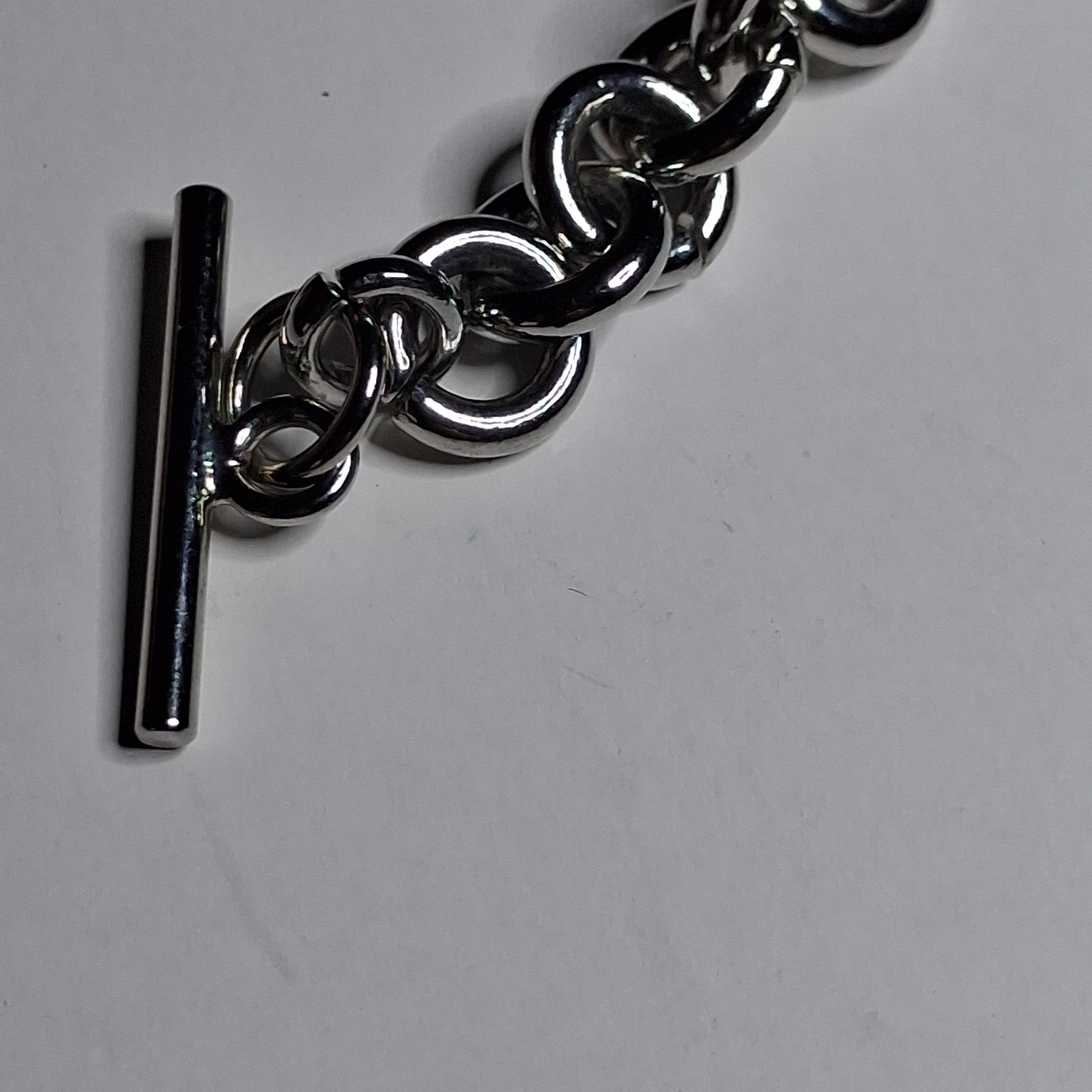 Vintage Harrahs Casino 777 Slot Machine Charm Toggle Bracelet Silver Tone 7.5″
