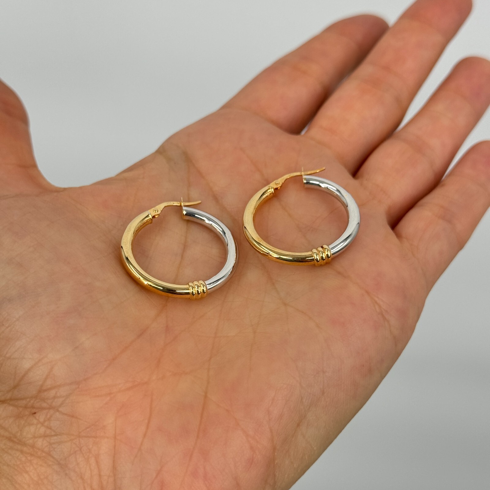 Italian 14k Yellow & White Gold Polished Medium Hollow Hoop Earrings 1.1″ 2.5g