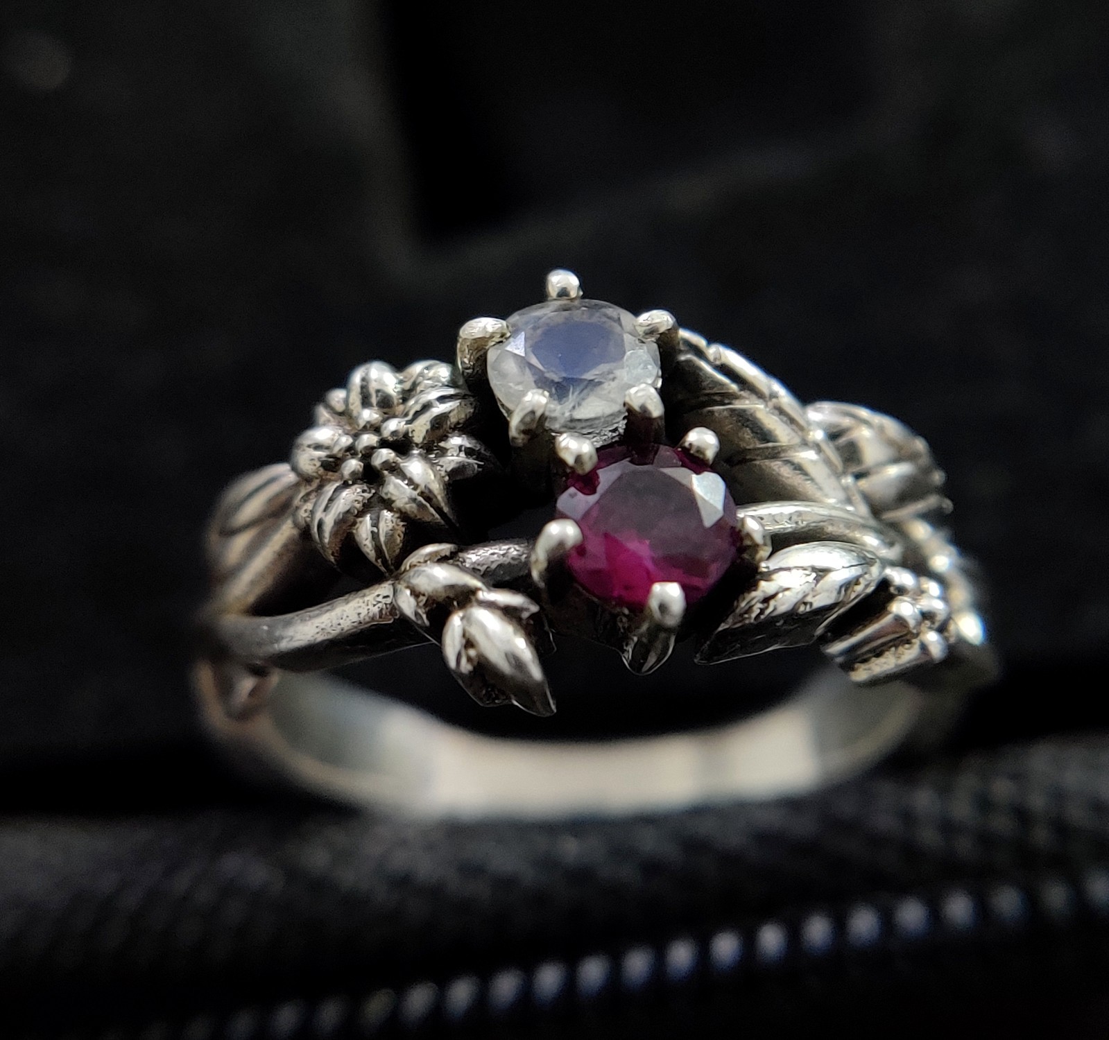 Nature Garnet Rainbow Moonstone 925 Silver Leaf Vine Floral Ring Wedding Band