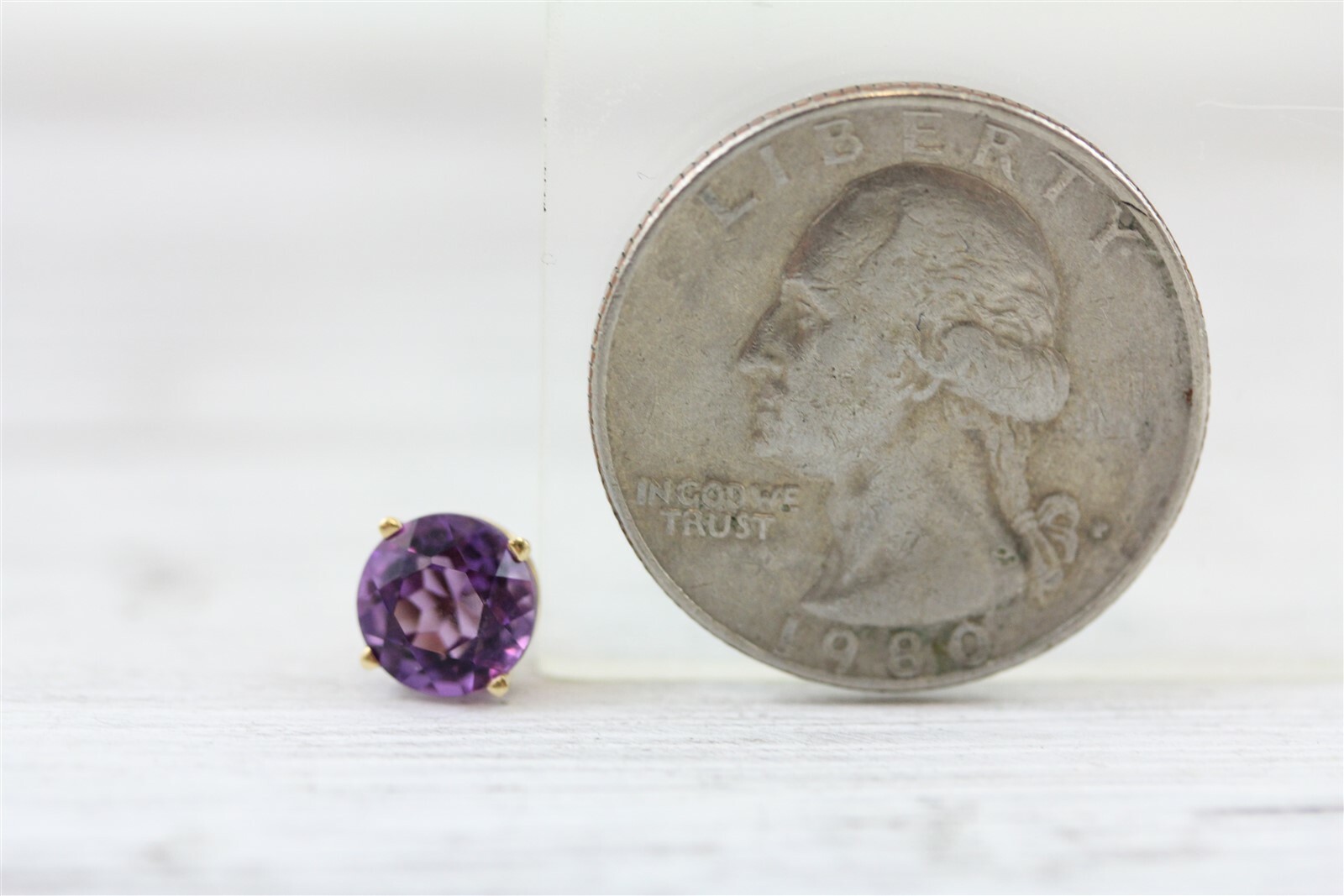 Vintage 14K Yellow Gold Amethyst Stud Earrings Purple Staple Classic Luxury