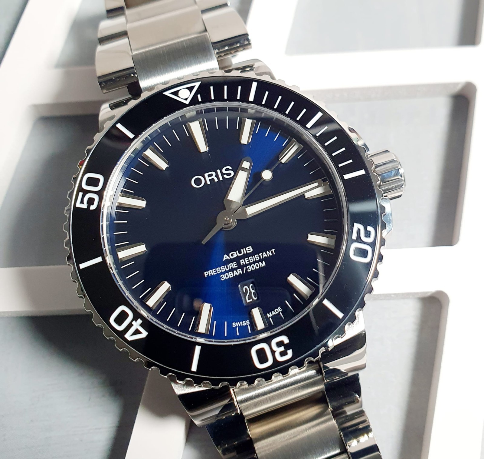 Oris Aquis Blue Dial Men’s Watch – 01 733 7730 4135 07 8 24 05PEB