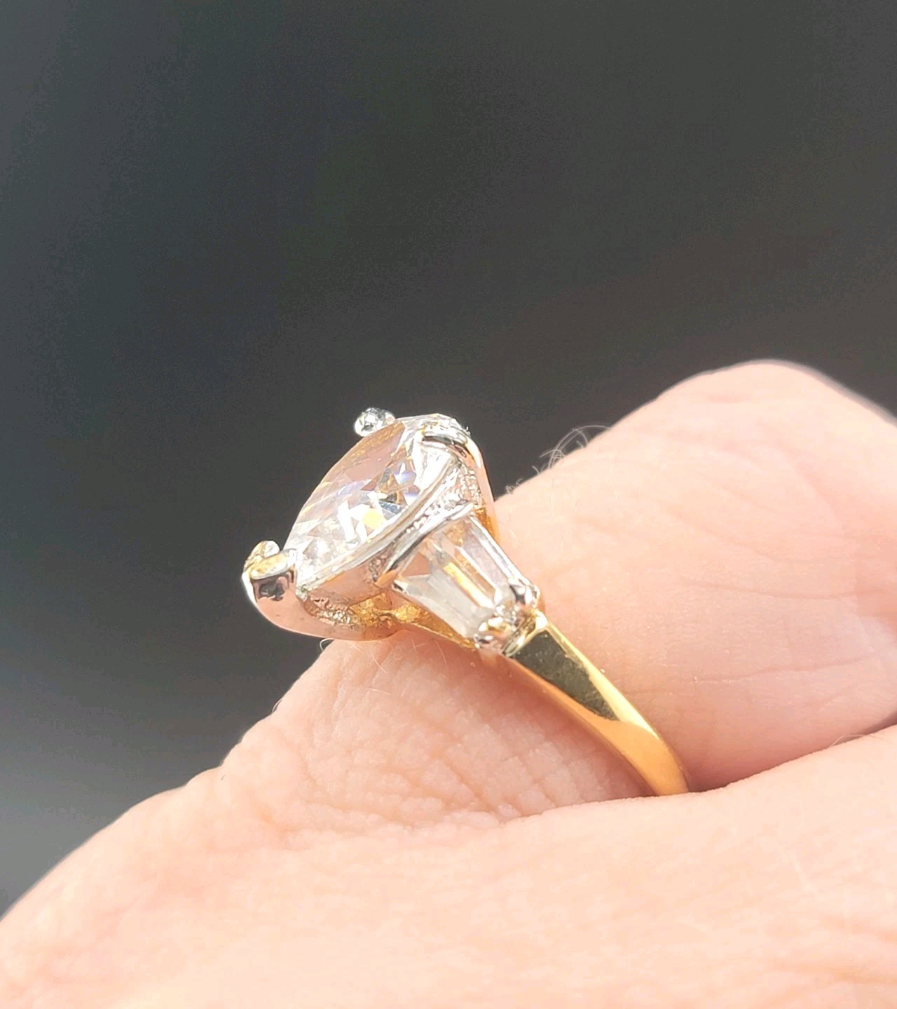 Vtg Sz 9 Ring Lg Teardrop Pear 4 Baguette Cubic Zirconia 18KGE Designer Jewelry
