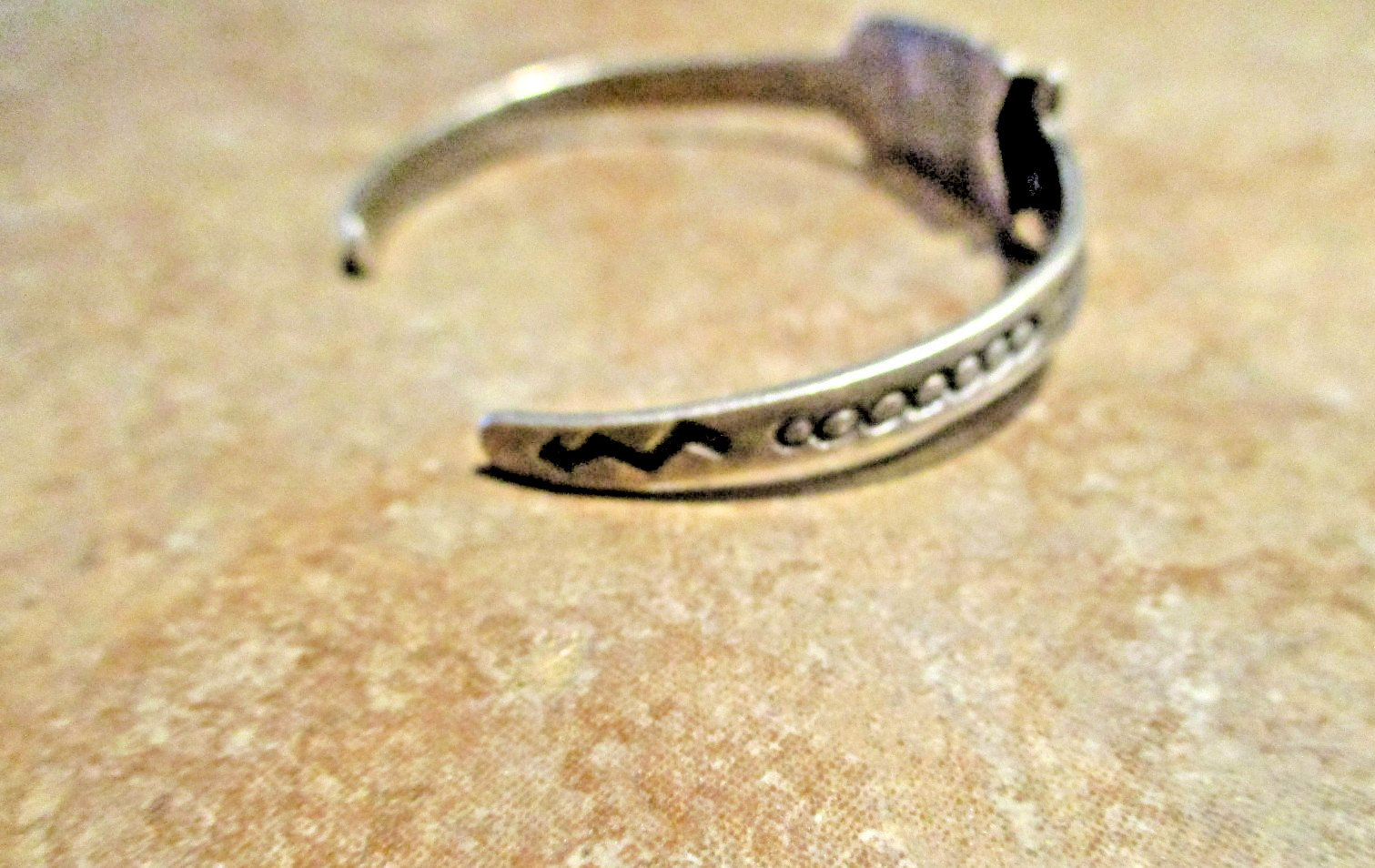 PETITE / SMALL OLD 1950’s Navajo Sterling Silver Stamped Design ARROW Bracelet