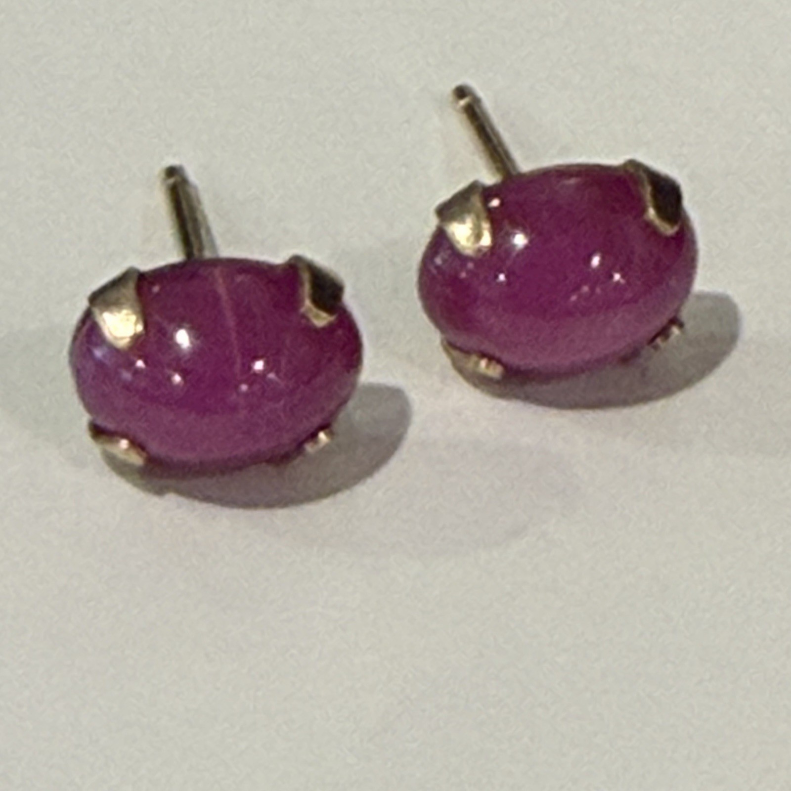 10k Yellow Gold Lab Created Ruby Star Sapphire Stud Earrings .88g