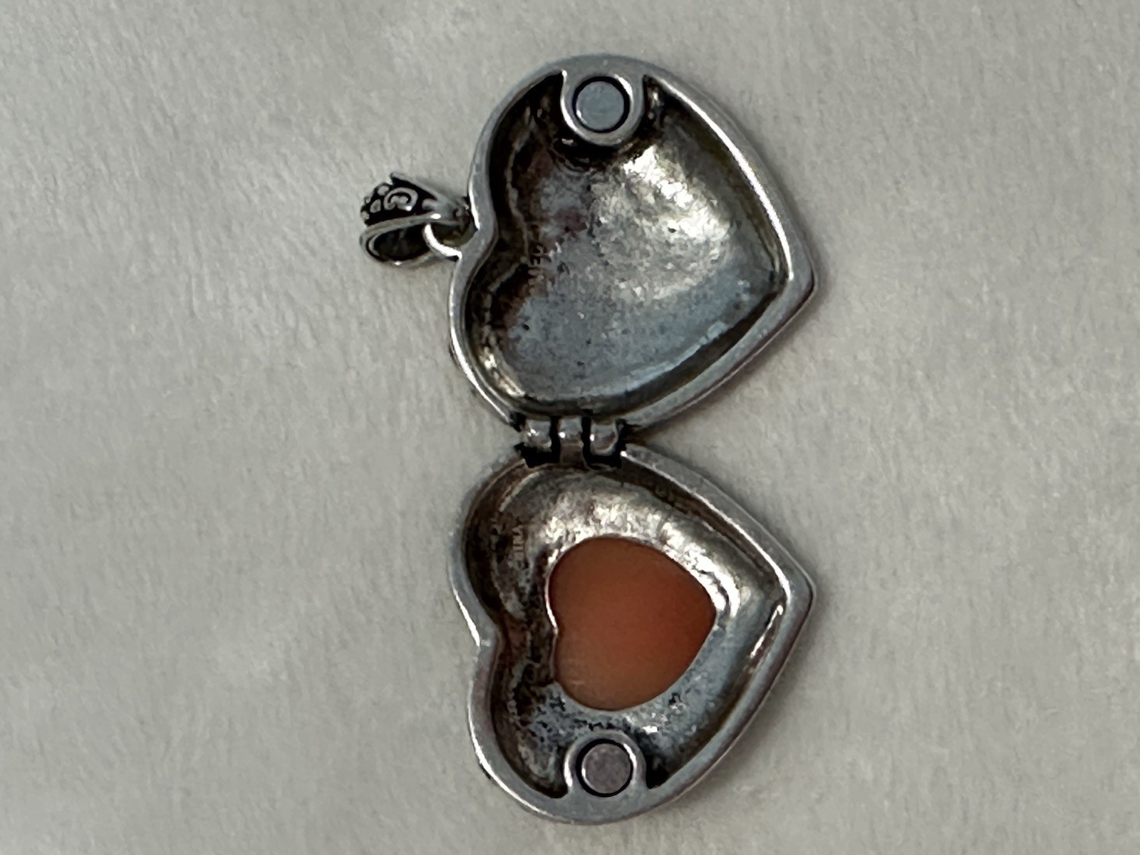 Amedeo Ricordo D’Amore Cameo Locket Vintage Heart