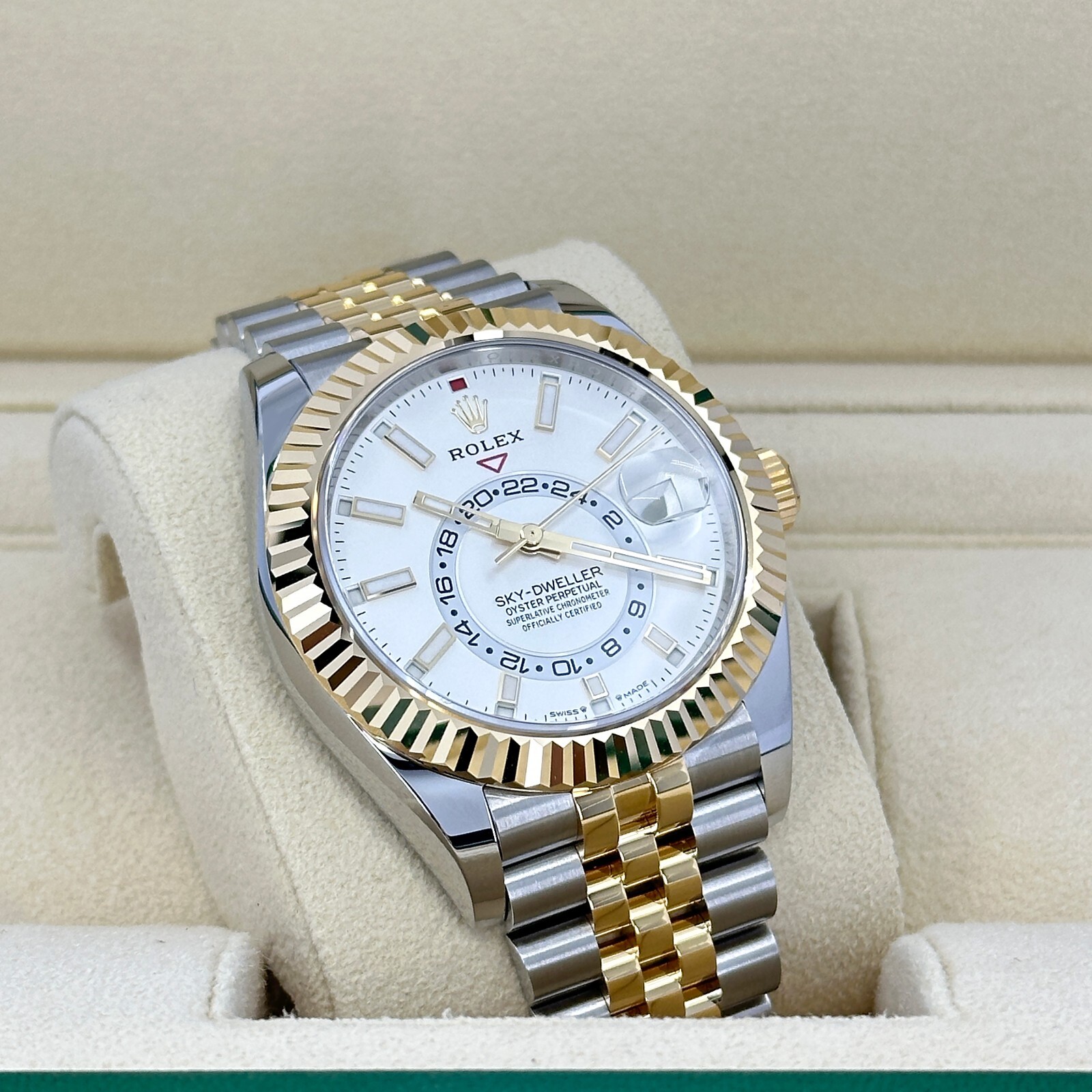 Rolex Sky-Dweller, Oystersteel, 18k Yellow Gold, Ref# 336933-0006, Unworn 2023