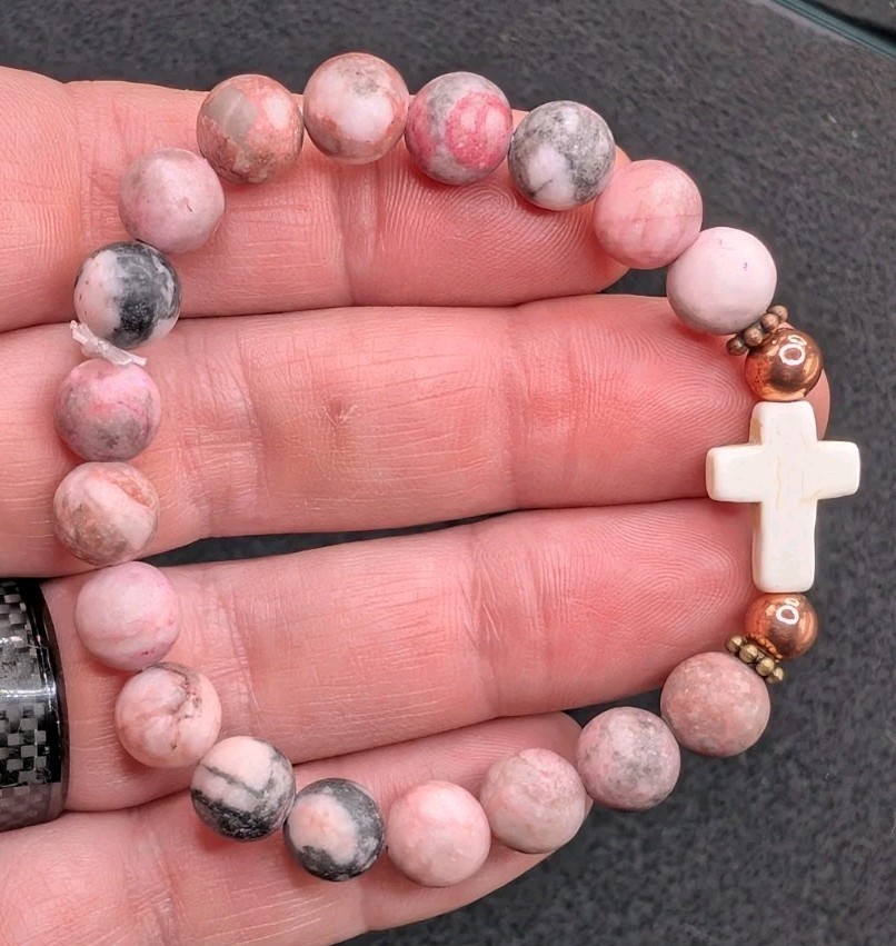 Women’s Stylish Cross 8mm Faith Pink Beaded Stretch Bracelet (16cm) Small Wrist