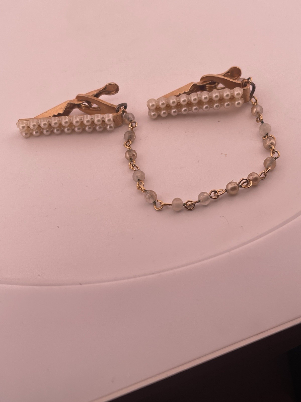 Vintage Gold Tone Double Dress Clip w/ Chain, White Imitation Pearl Panels