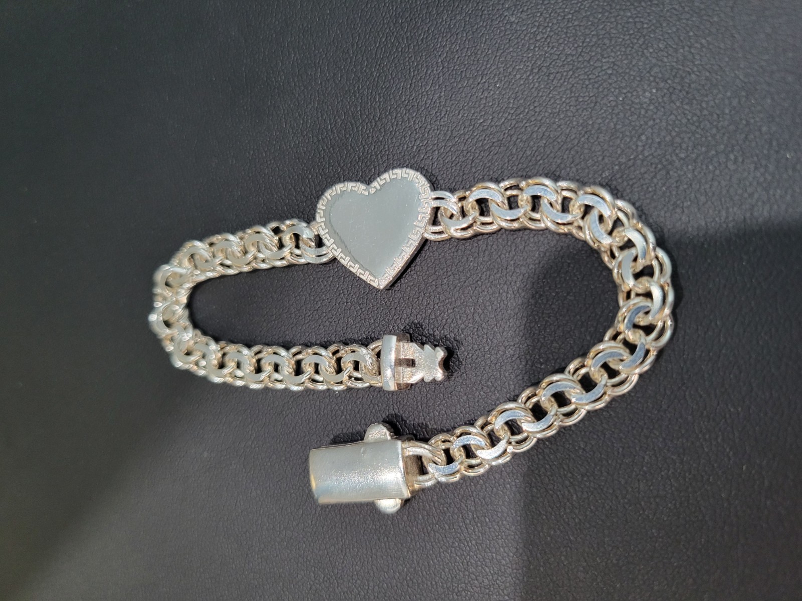 925 sterling silver Chino Heart Link W/ Heart Greek Lock Bracelet 7.5″ 6mm