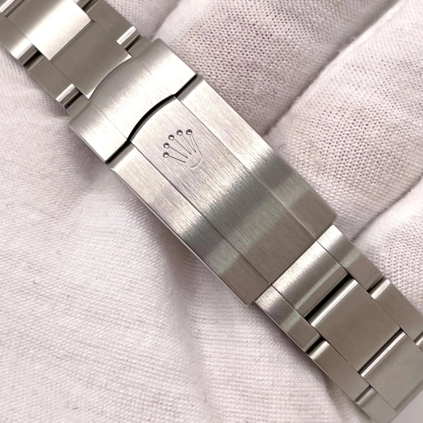 2025 NEW Rolex Oyster Perpetual 34mm – Beige Dial – Stainless Steel – Ref 124200