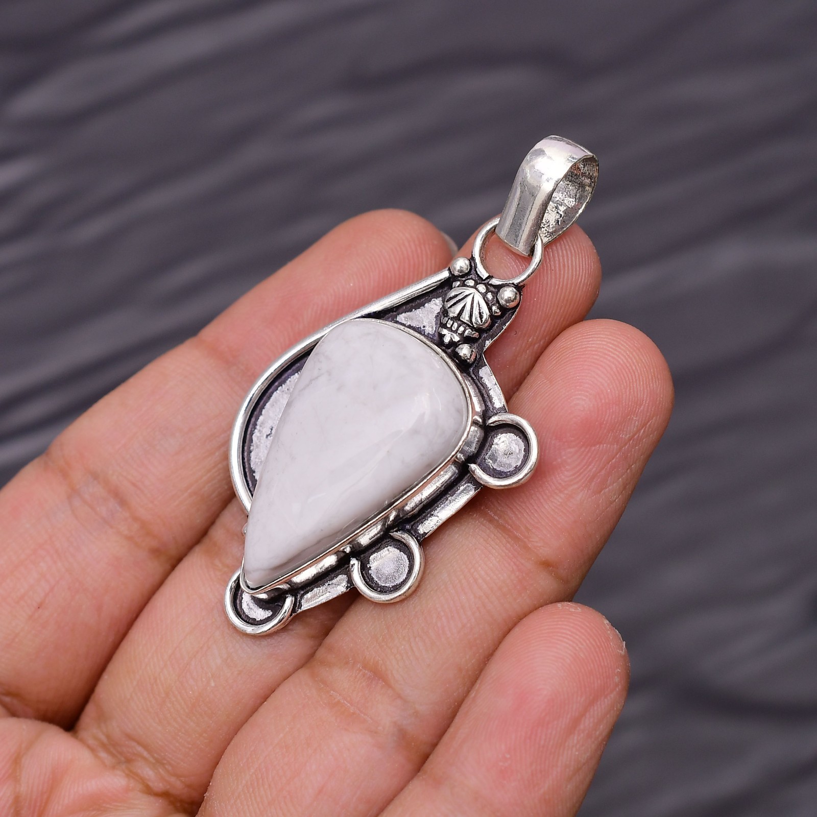 Howlite Gemstone 925 Sterling Silver Jewelry Pendant 2.04″