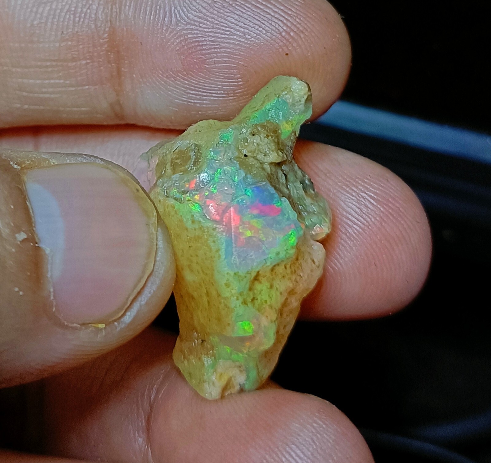 39 Carat, White Opal, Natural Ethiopian Opal Raw Rough, Multi Flash Gemstone.