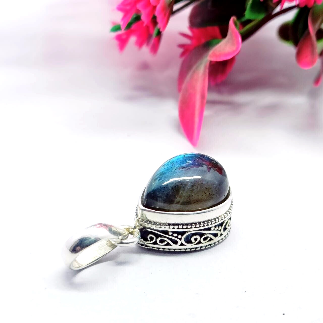 Natural Fire Labradorite Gemstone Handmade Pendant. 925 Sterling Silver pendant.