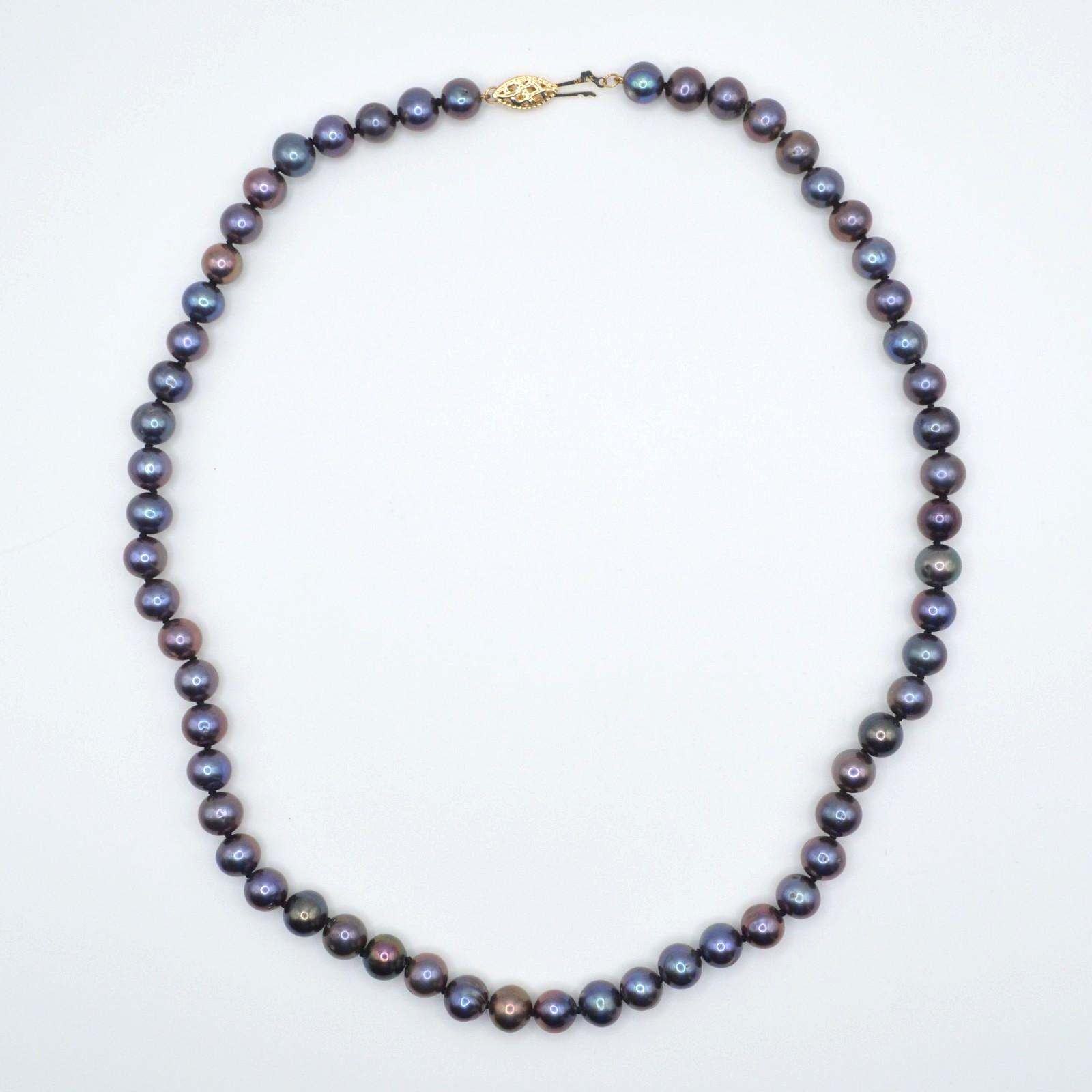 Black Peacock Cultured Pearl Necklace 7mm 17.75″ 14K Gold Clasp Knotted Strand