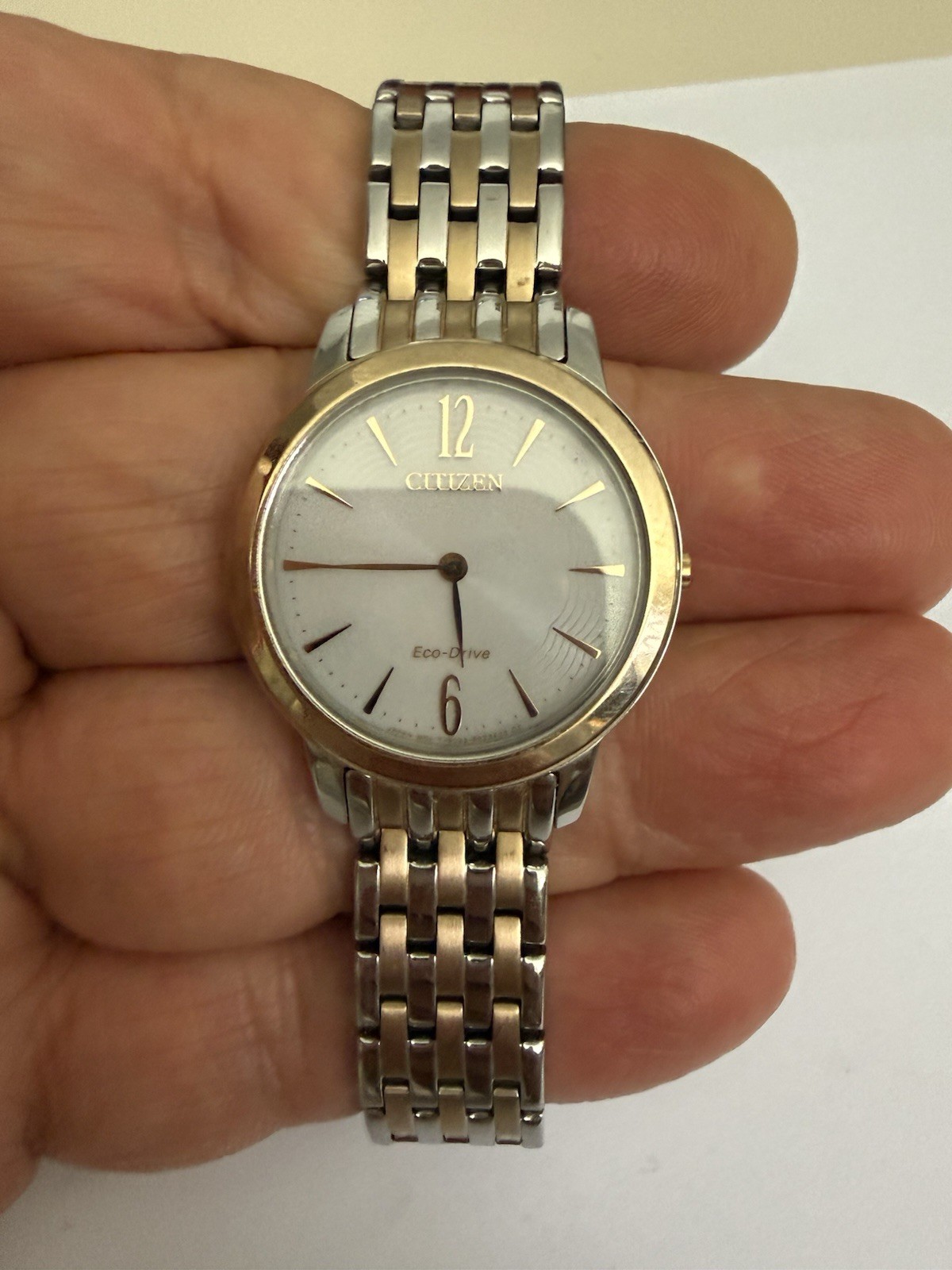 Citizen Eco-Drive Analog Watch 29.61mm Bicolor White Dial