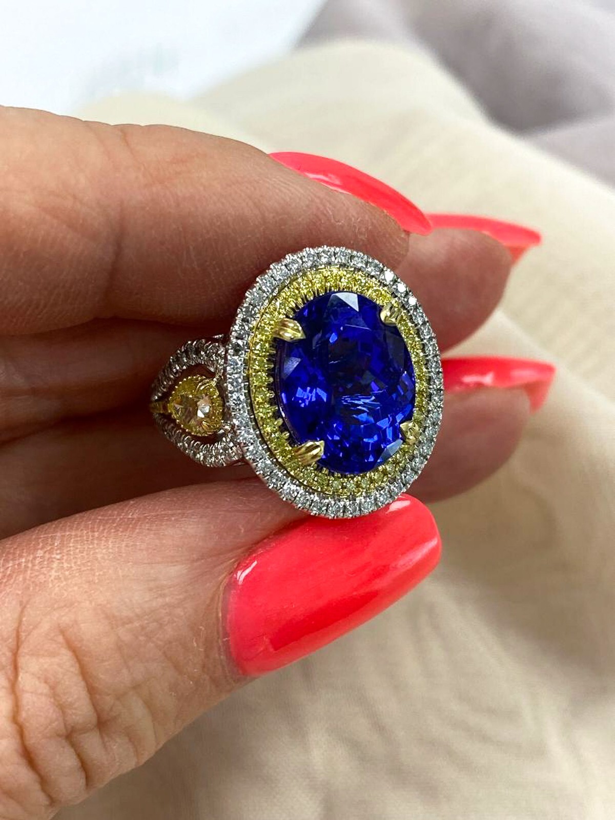 GIA 7.71CT Oval Brilliant Cut Tanzanite Diamond Ring 14k White Gold 9.59 TCW