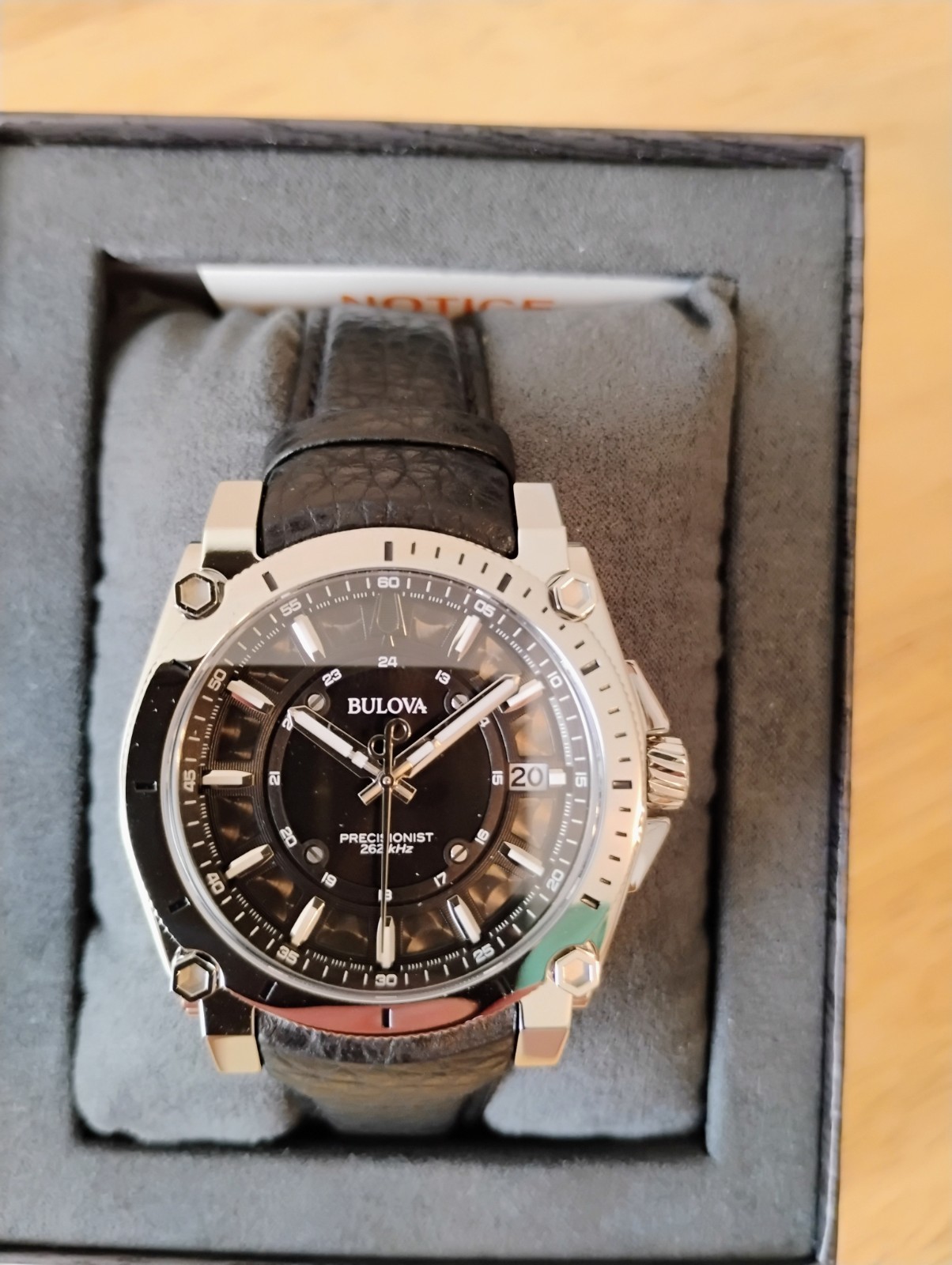 Bulova Precisionist (96B416) 262kHz Men’s Watch, Gray Dial, Sapphire Crystal