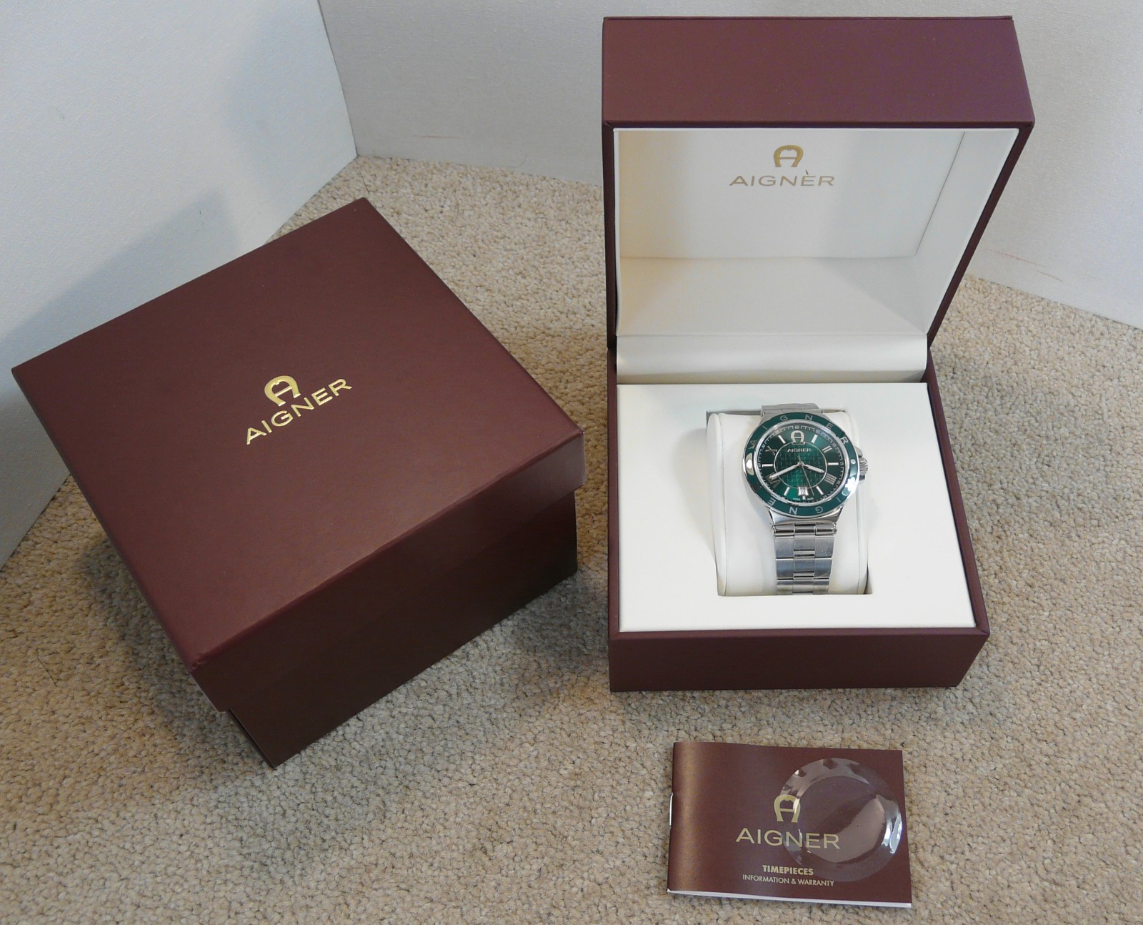 MODERN AIGNER TRIESTE 2 GREEN DIAL SWISS MADE GENTS QUARTZ WRISTWATCH VGC