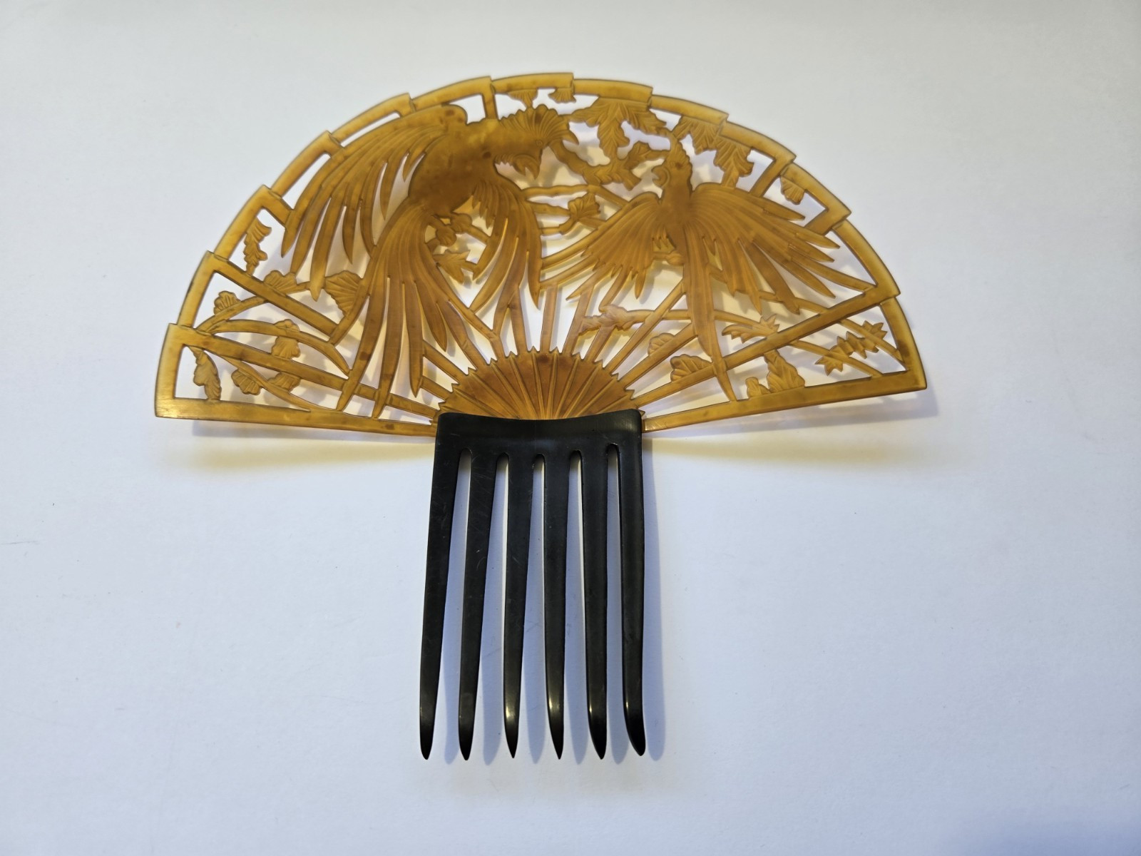 Vtg Large Art Nouveau Hair Comb Honey Amber Celluloid Figural Parrots Curved 8″
