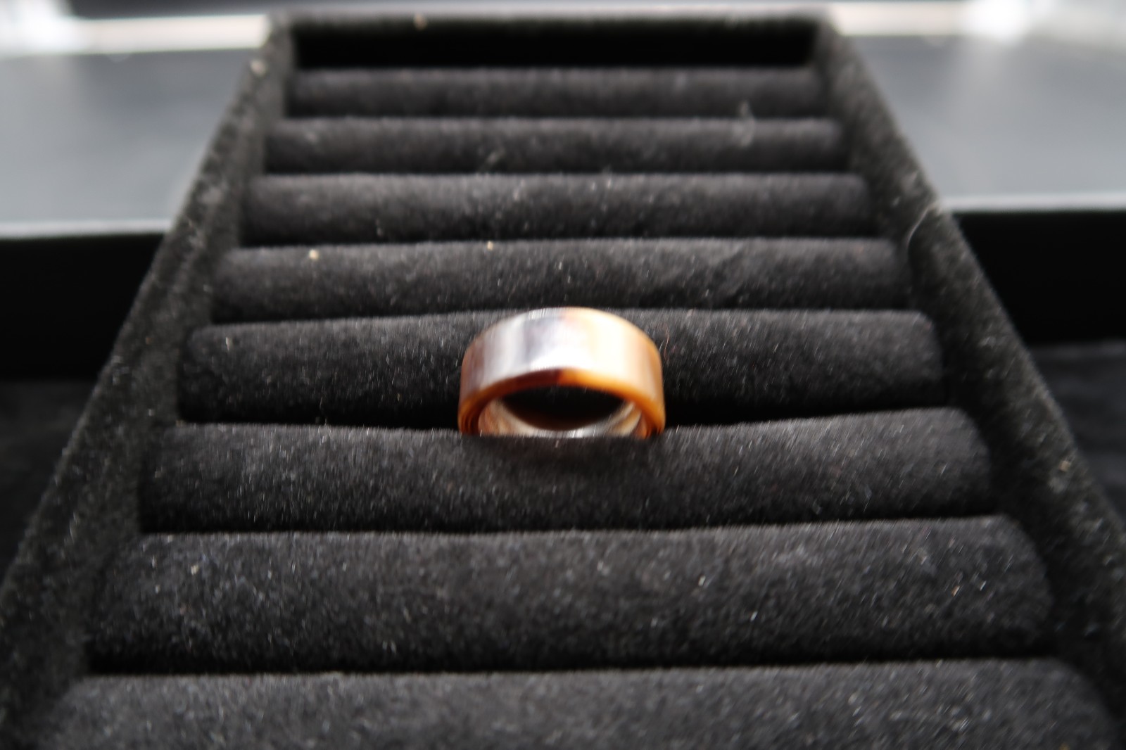 Vtg Brown & Cream Tortoise Shell Ring Lucite Plastic Resin Size 6