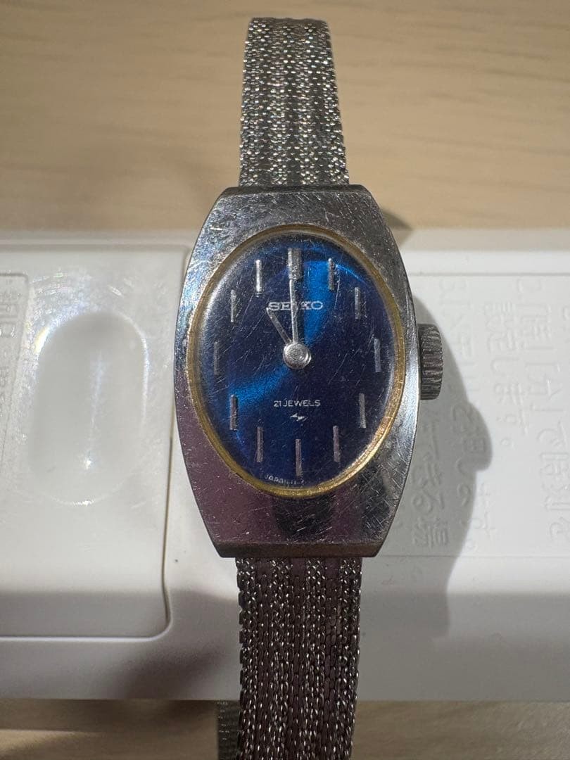 SEIKO Ladies’ Hand-Wound Watch, 21 Jewels, Antique, 11-7030