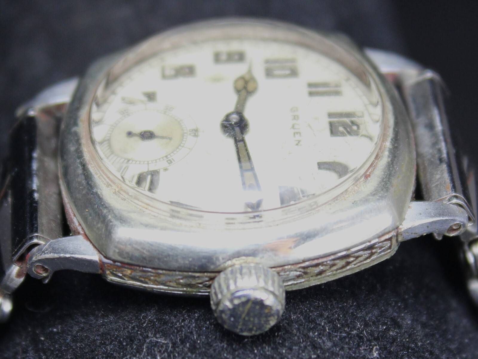 1920’s Gruen 15j 30mm Military-Style Art Deco Watch – Vintage – Runs