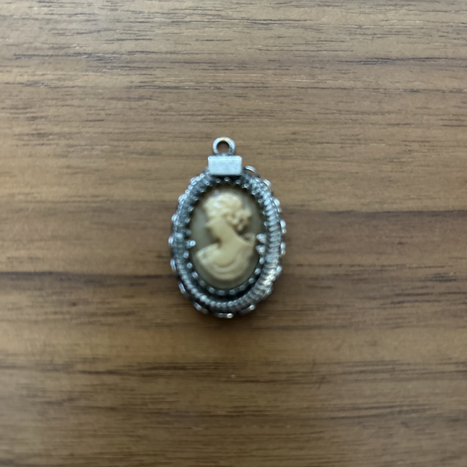 Vintage Cameo Pendant