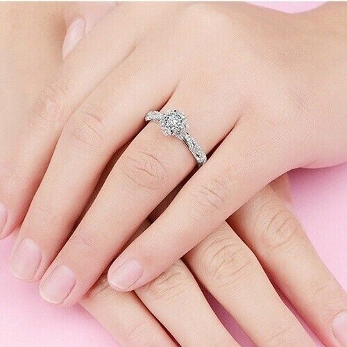 Vintage Style Christmas Ring Silver Plated Engagement Band 1.55 Ct CZ Snowflake