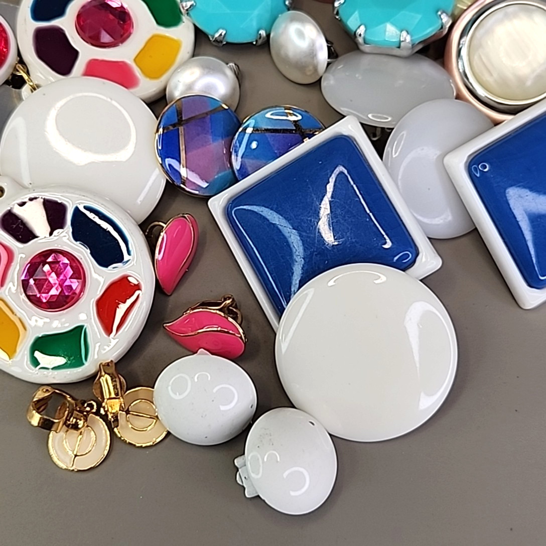 Vintage Clip On Earrings Lot of 16 Pairs Acrylic Fun White Eye Balls