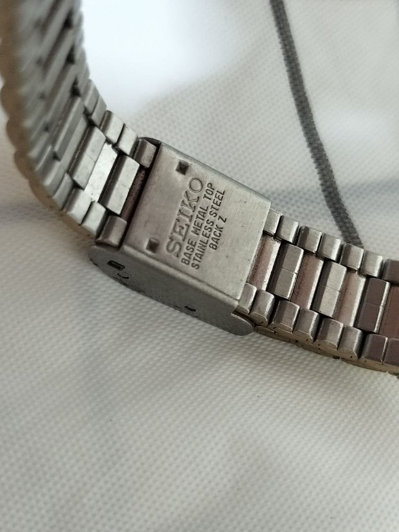 Mint condition KING SEIKO 2Y01-0130 gold watch, fully functional.