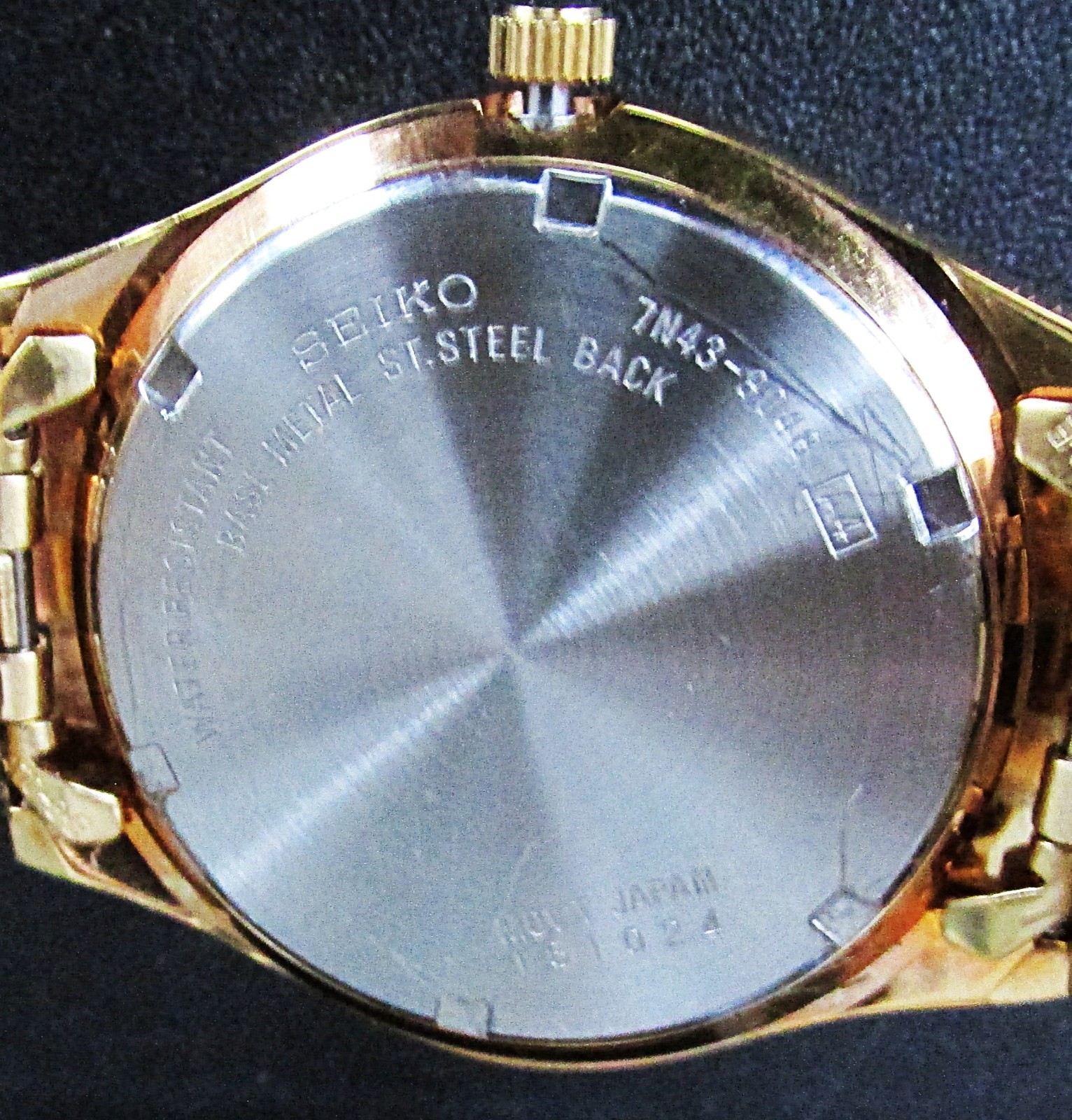 Seiko Railroad Wristwatch: Railroad Approved, 6 Emblems, Military Time & Date