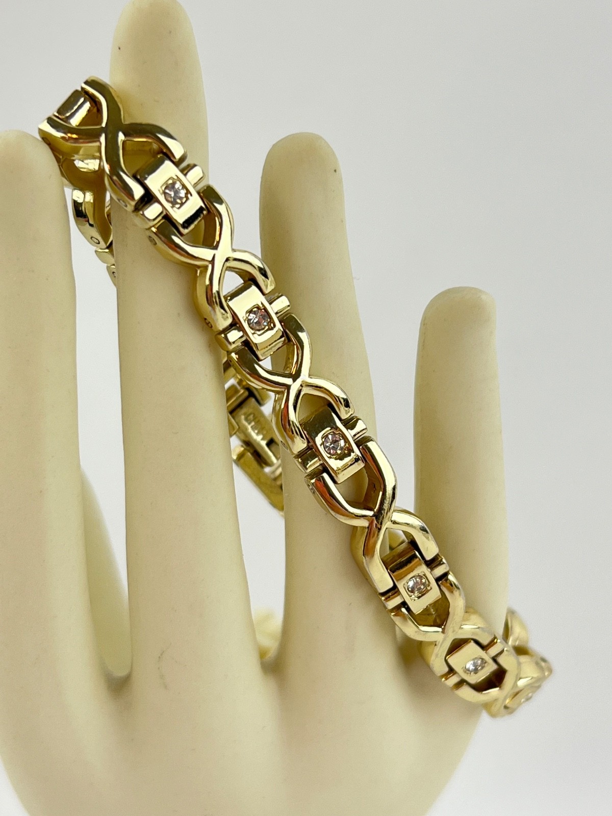 Fashion Gold Tone Rhinestone Link Bracelet 7.5″ Length Fold Over Clasp