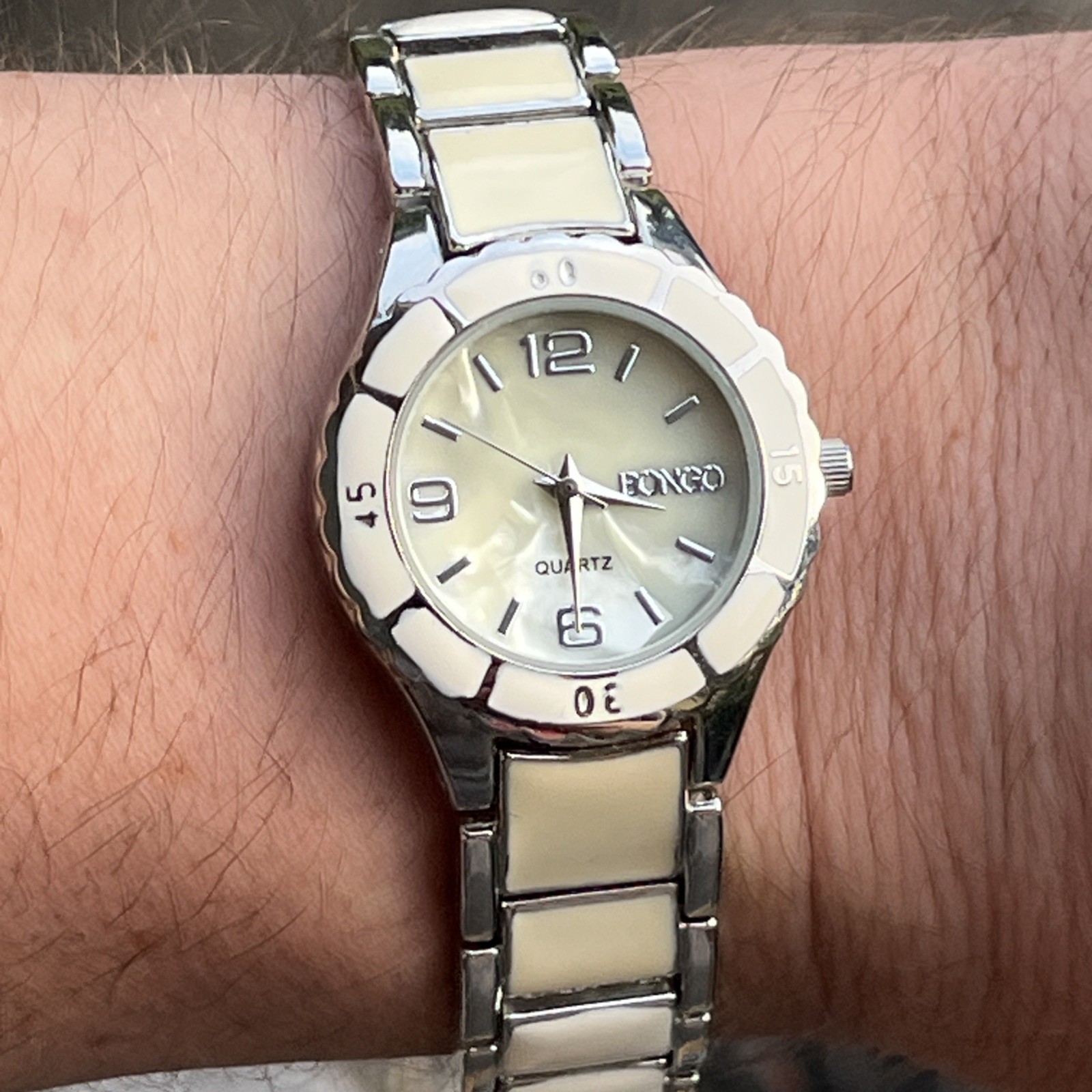 Vintage Women’s Bongo Quartz Accutime Watch Corp Mother Of Pearl Dial BG2136