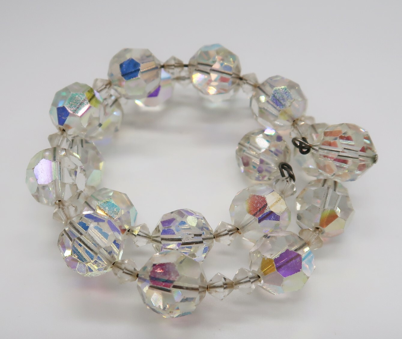 Vintage aurora borealis coated faceted glass beaded wire wrap bracelet