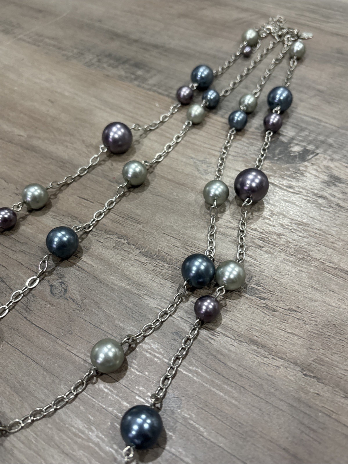 NECKLACE Lia Sophia Shades of Blue/ Purple/Silver Round Beads on Silver Chain