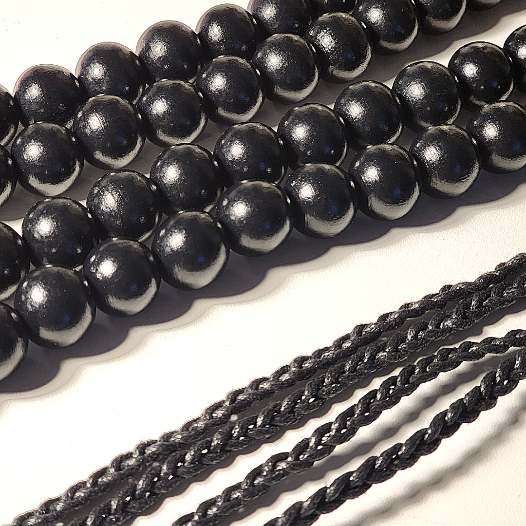 90’s FAUX LEATHER USA MEDALLION NECKLACE