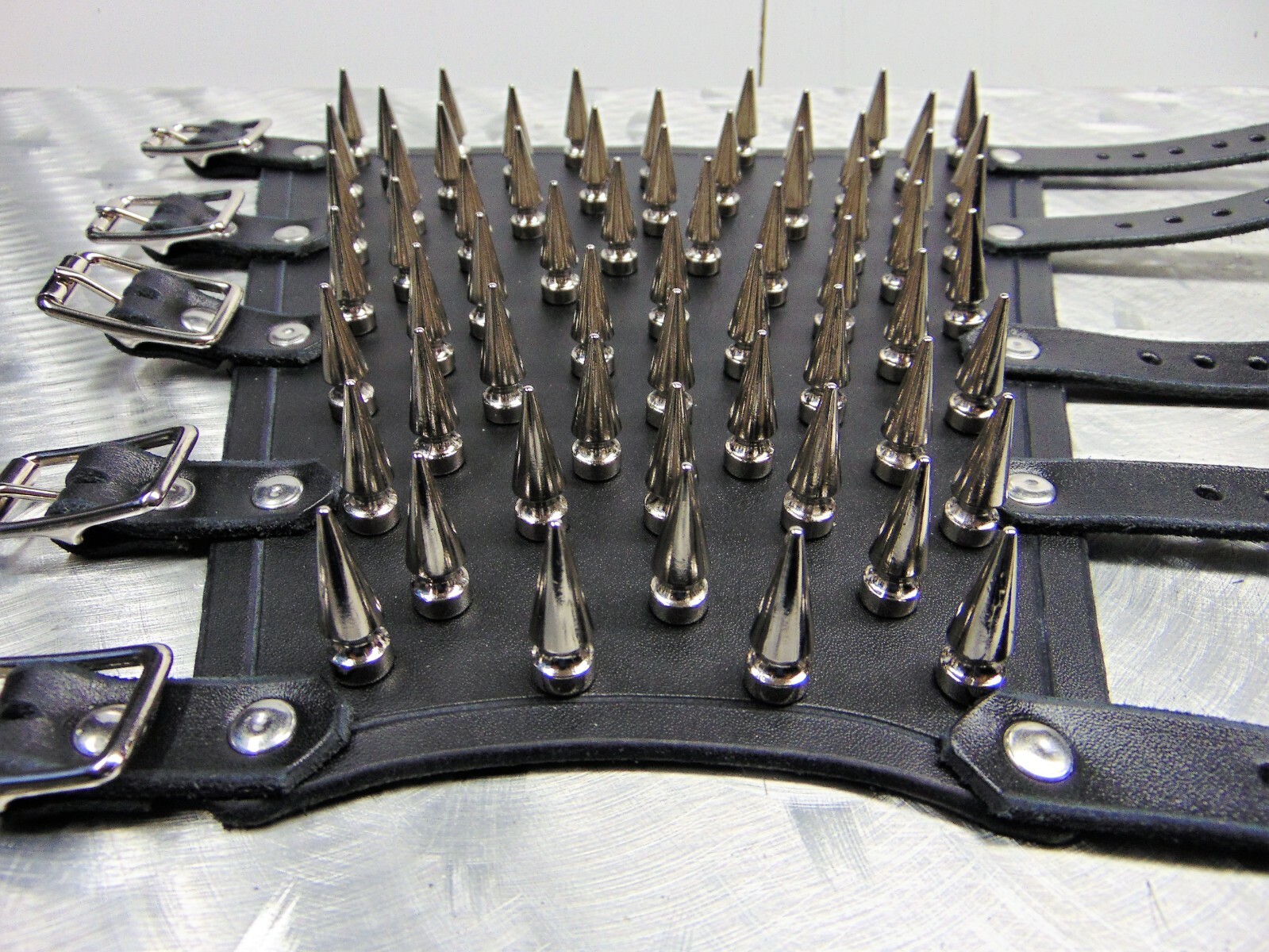 MARDUK’S LEATHER OLD SCHOOL SPIKED BRACERS. BLACK METAL (MDLG0011)