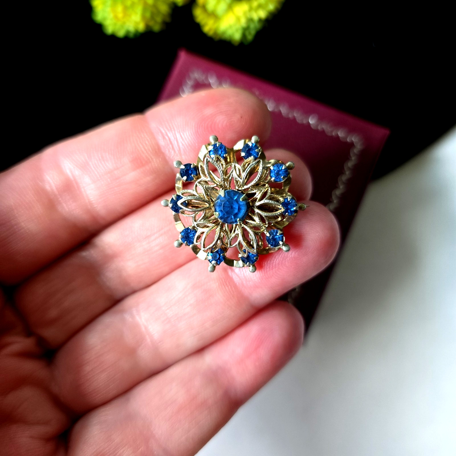Vintage Gold Tone Blue Glass Rhinestones Small Skater Pin Brooch