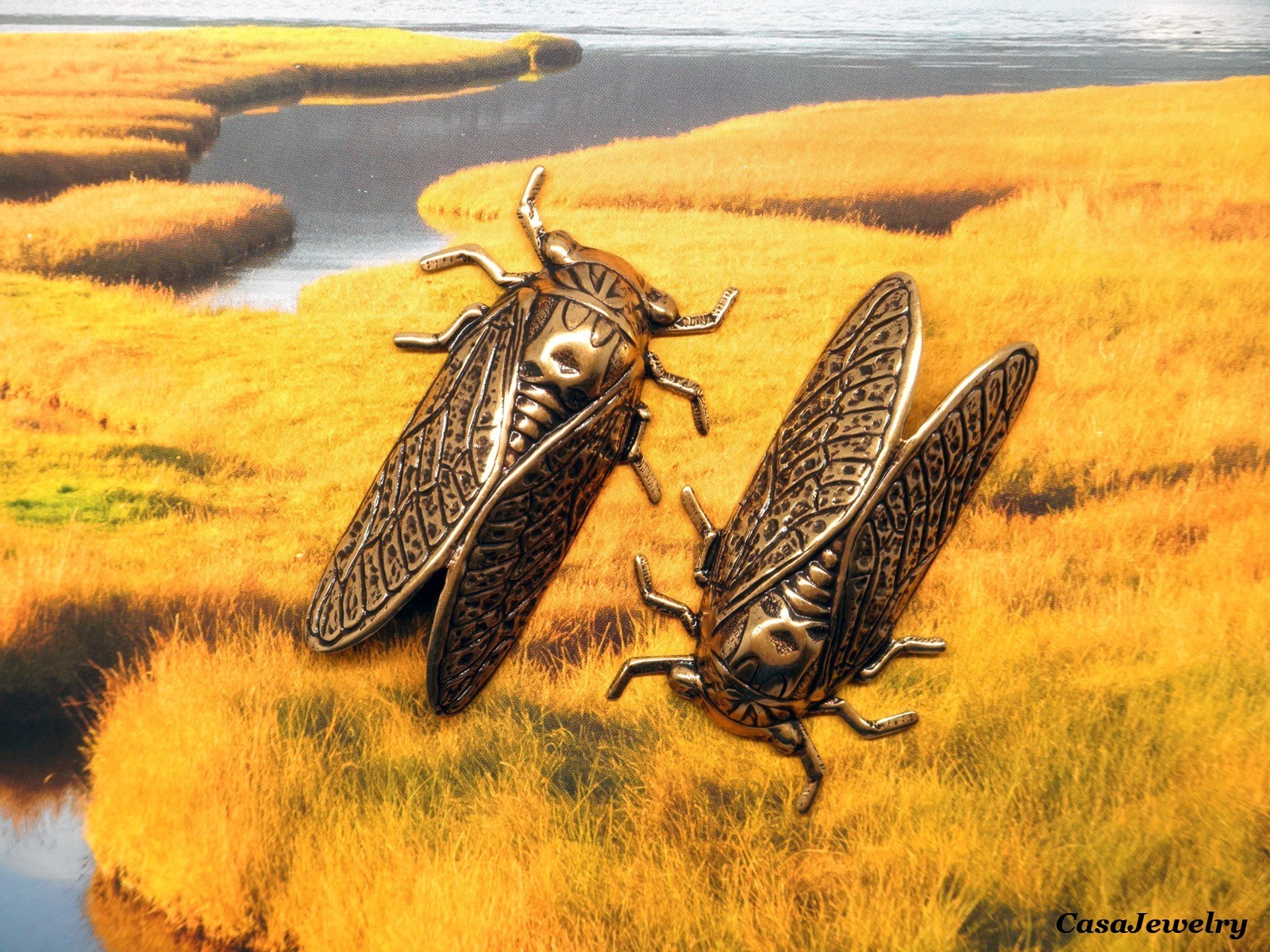 #5013 LARGE ANTIQUED GOLD CICADA STAMPING – 2 Pc Lot